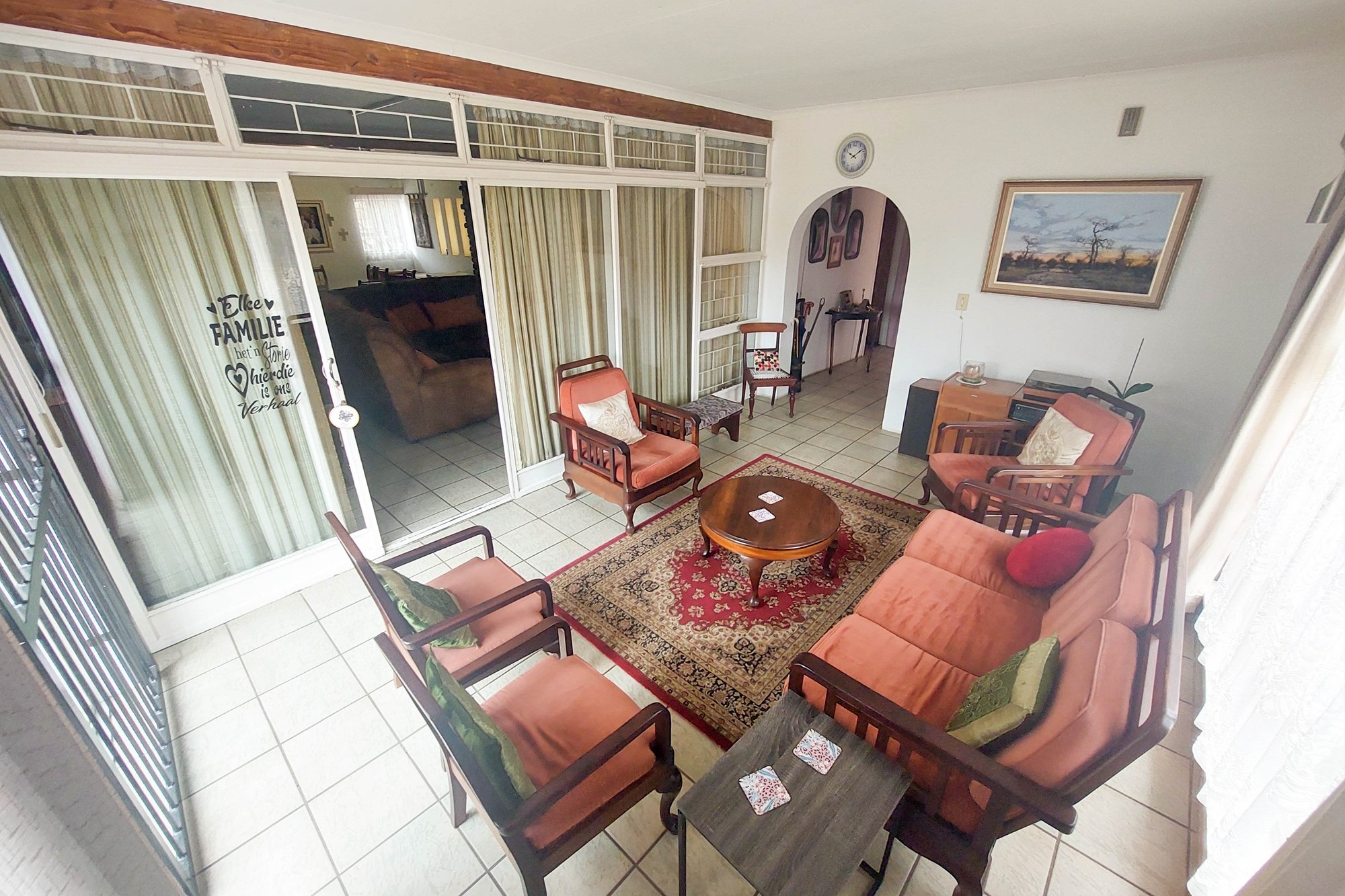 Spacious 4-Bedroom Home on Large Stand in Erasmia