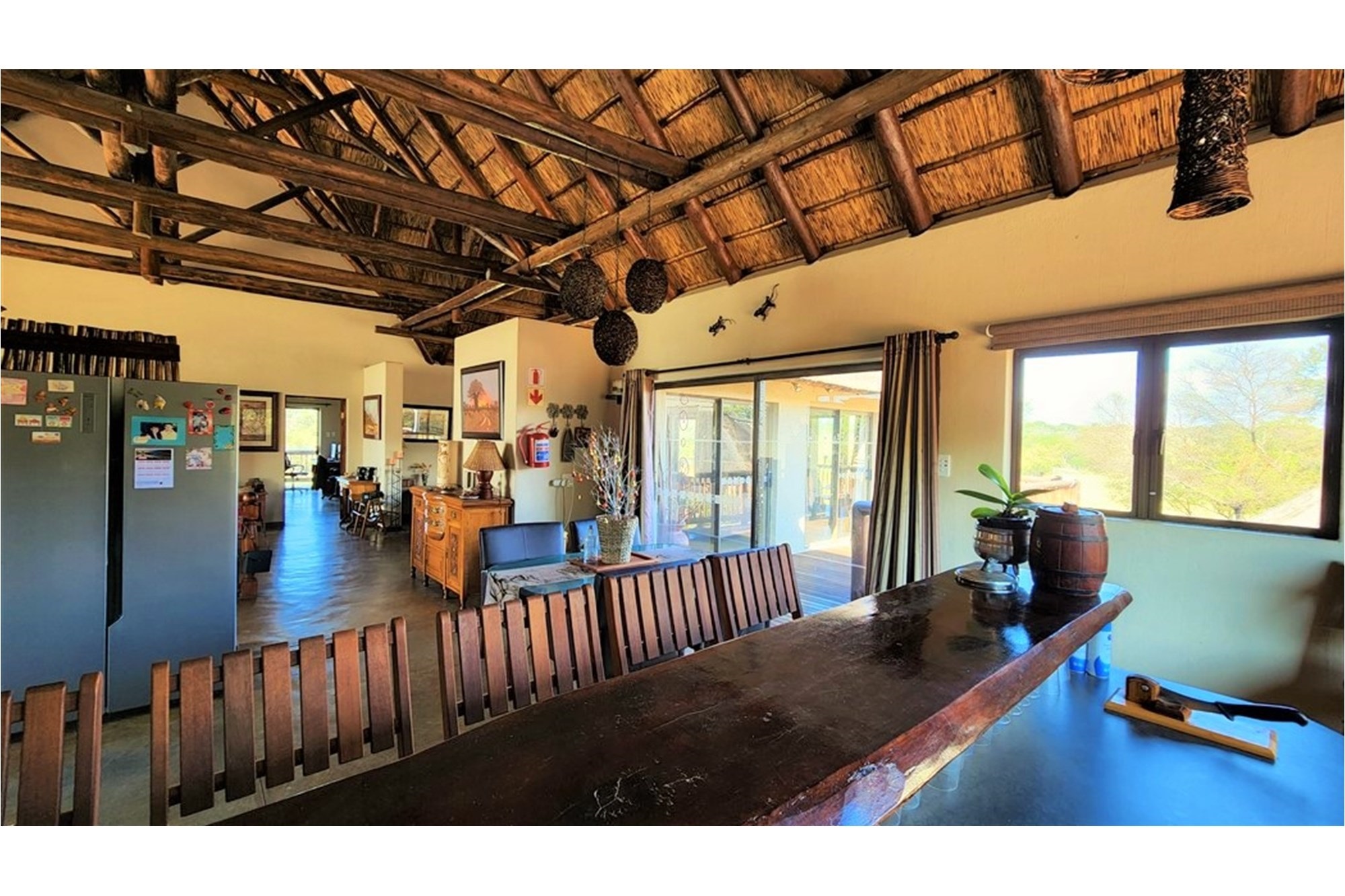 HOUSE / GUESTHOUSE IN KORO CREEK BUSHVELD GOLF ESTATE, MODIMOLLE, LIMPOPO