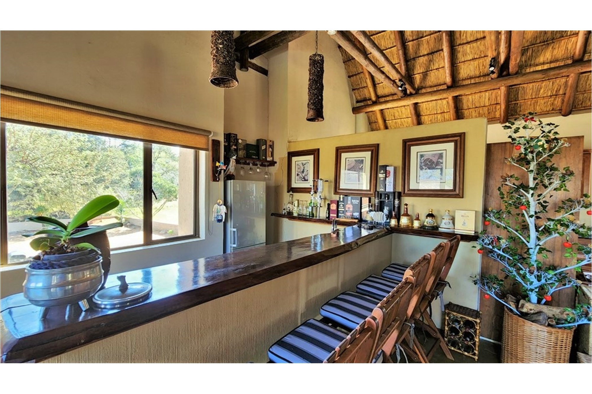 HOUSE / GUESTHOUSE IN KORO CREEK BUSHVELD GOLF ESTATE, MODIMOLLE, LIMPOPO