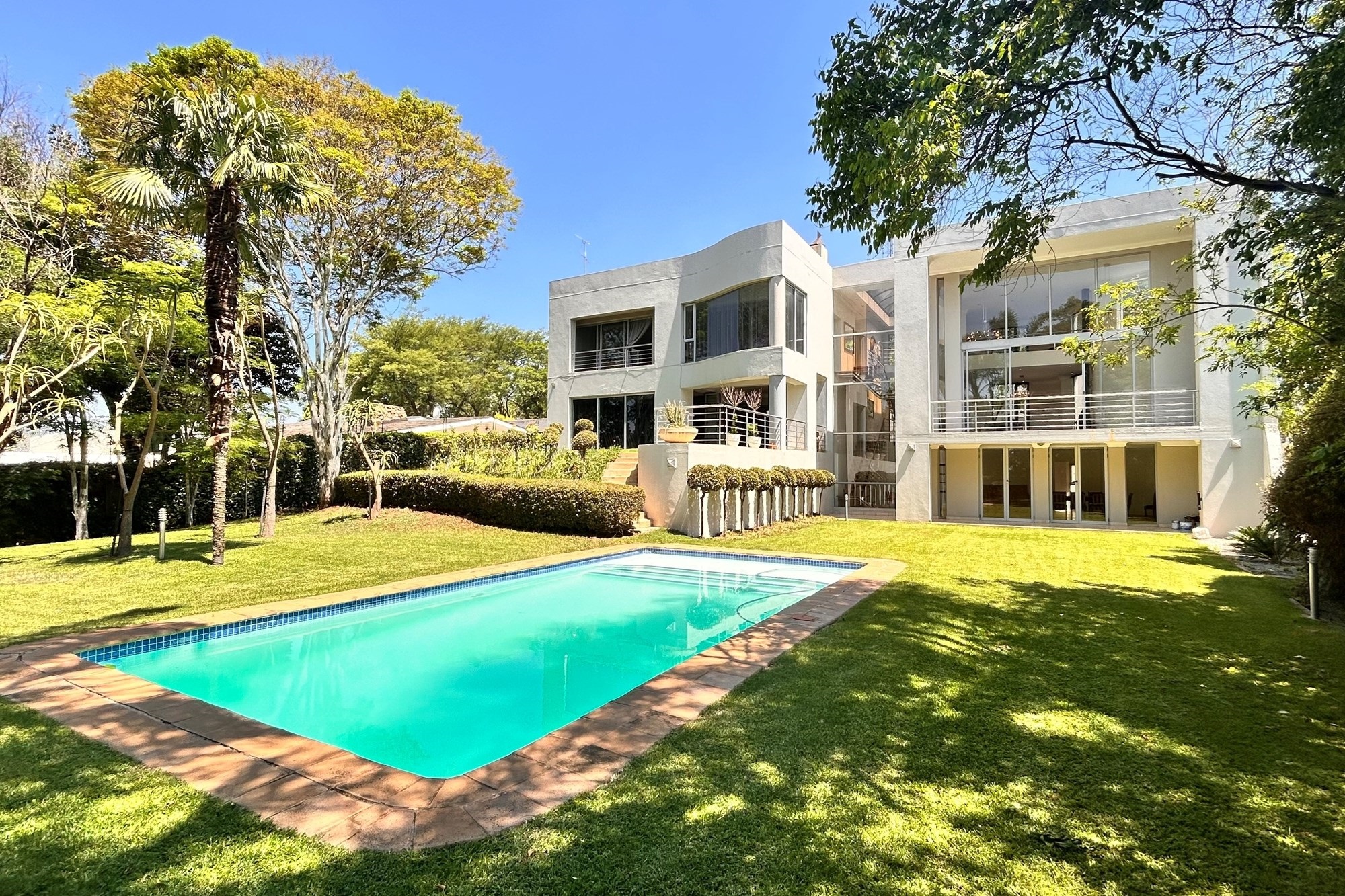 Elegant Mediterranean Villa in Waterkloof Ridge