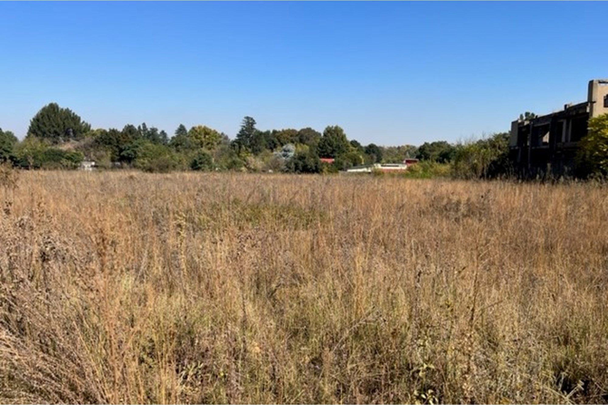 Large vacant stand measuring 4047m2