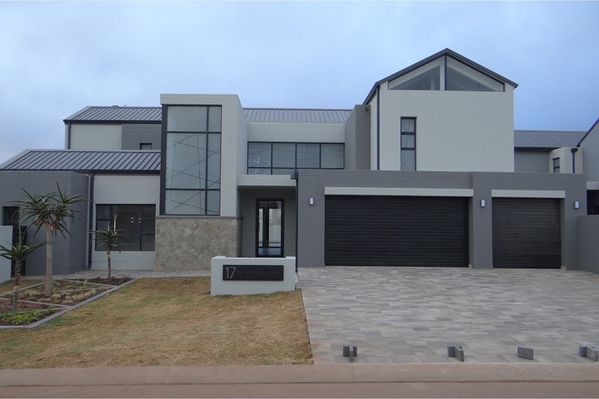 5 Bedroom House in Midstream Heights