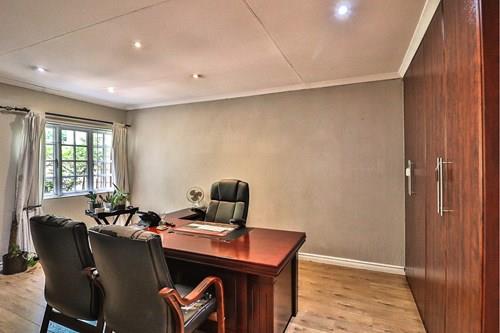 Beautiful Unique Spacious Boutique Hotel Style Home For Sale in Bedfordview