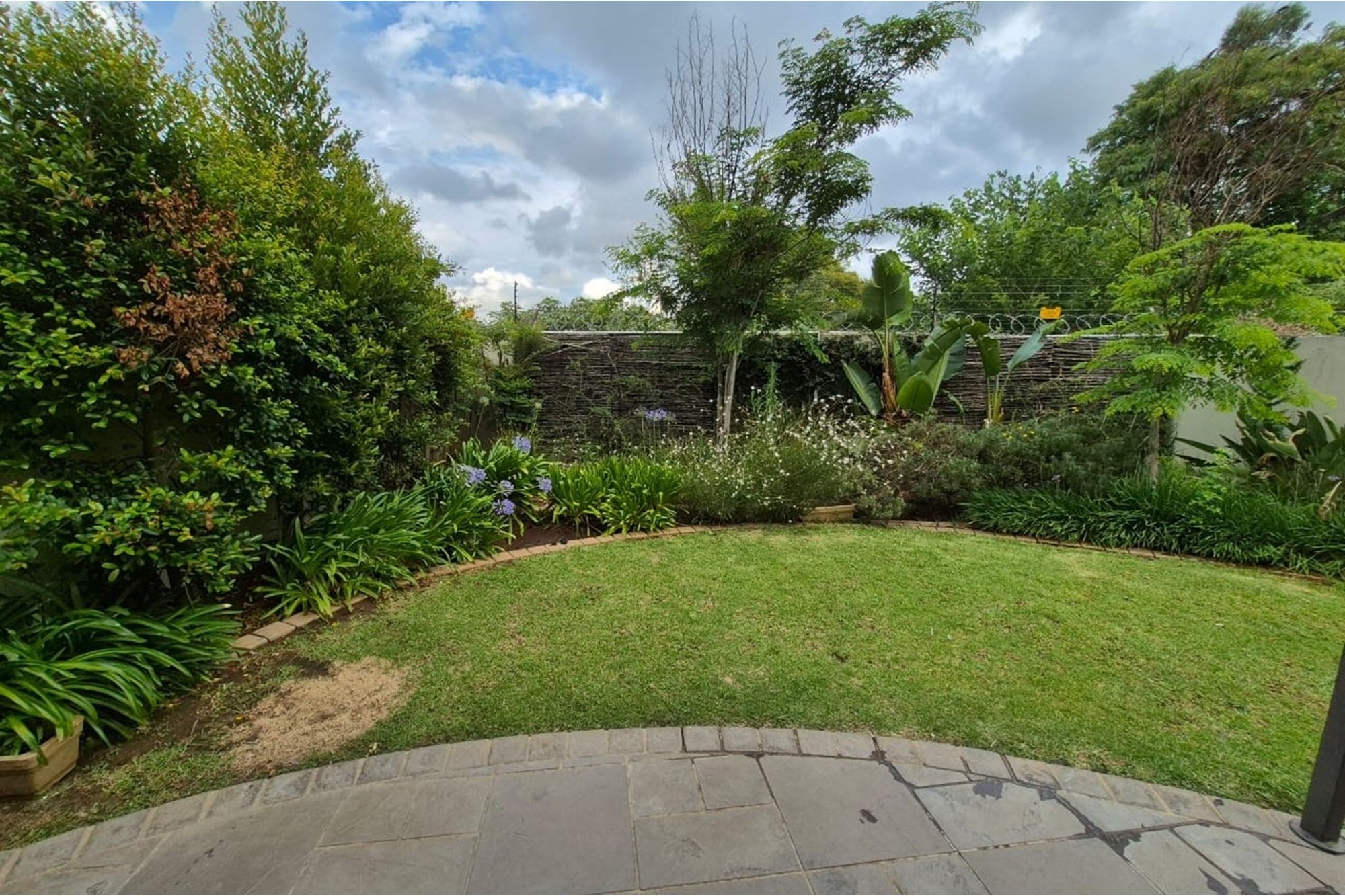 A stunning 4-bedroom house in a secure estate in Equestria!