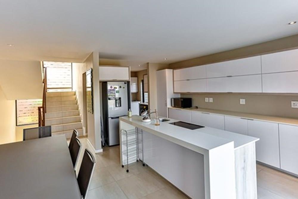 4 bedroom townhouse to rent in Zimbali Estate R40 000