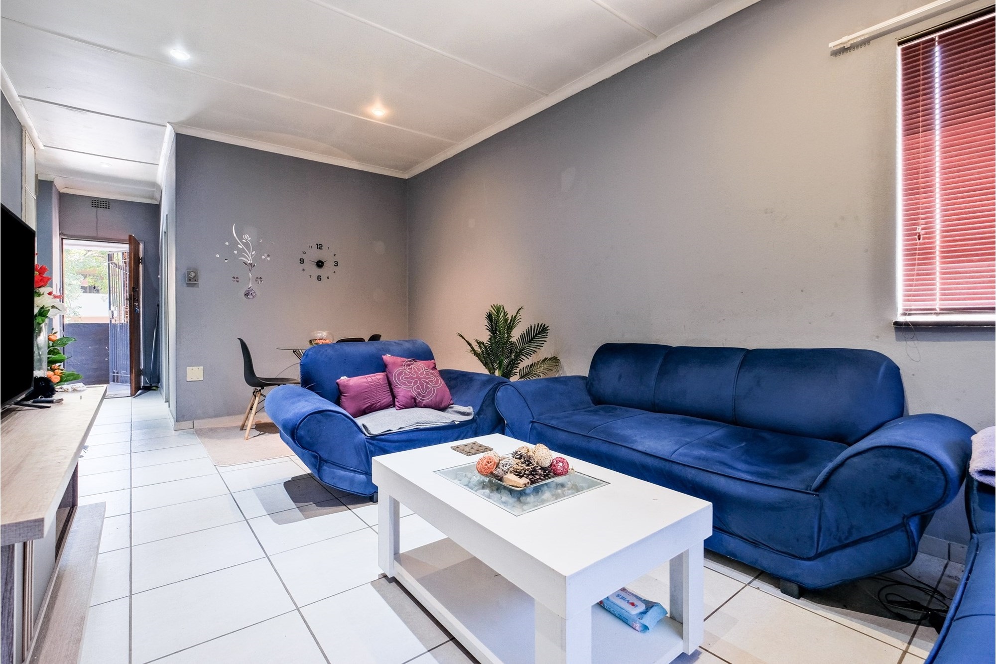 Renovated Charming 1-Bed Apartment in Windsor West!