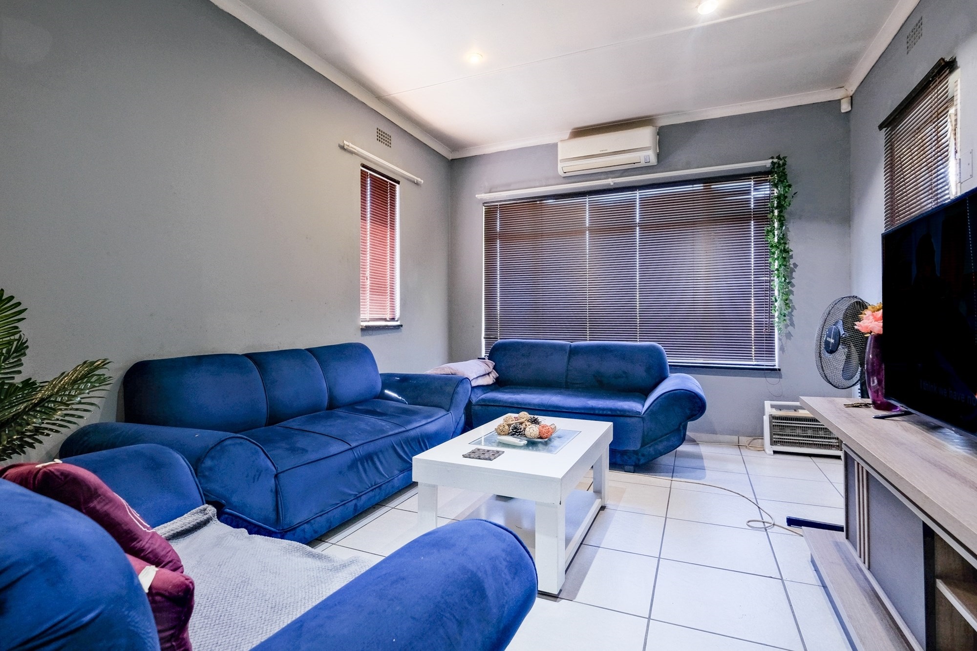 Renovated Charming 1-Bed Apartment in Windsor West!