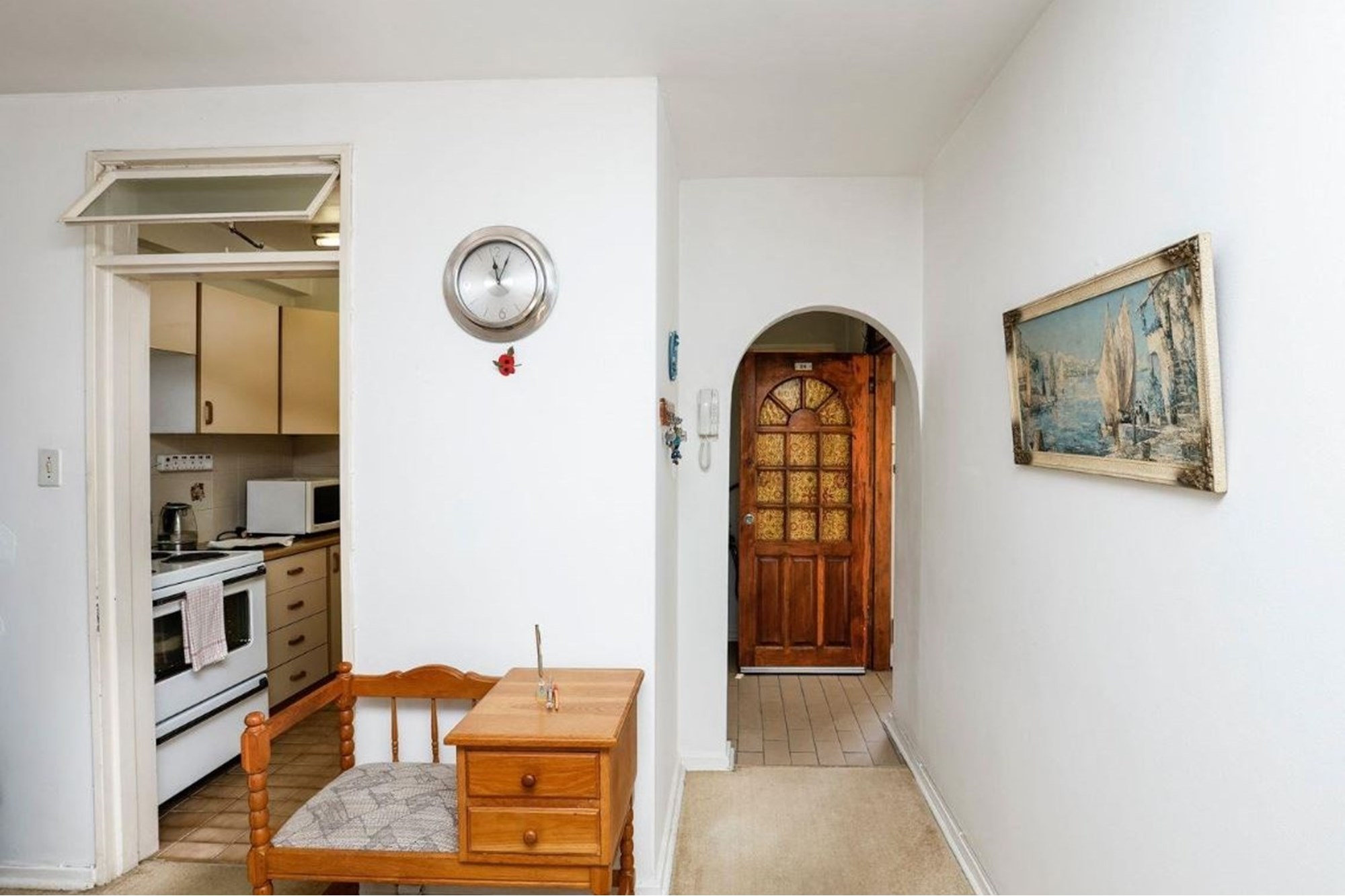 Step Into Style - 2-Bedroom Elegance Near the Beach