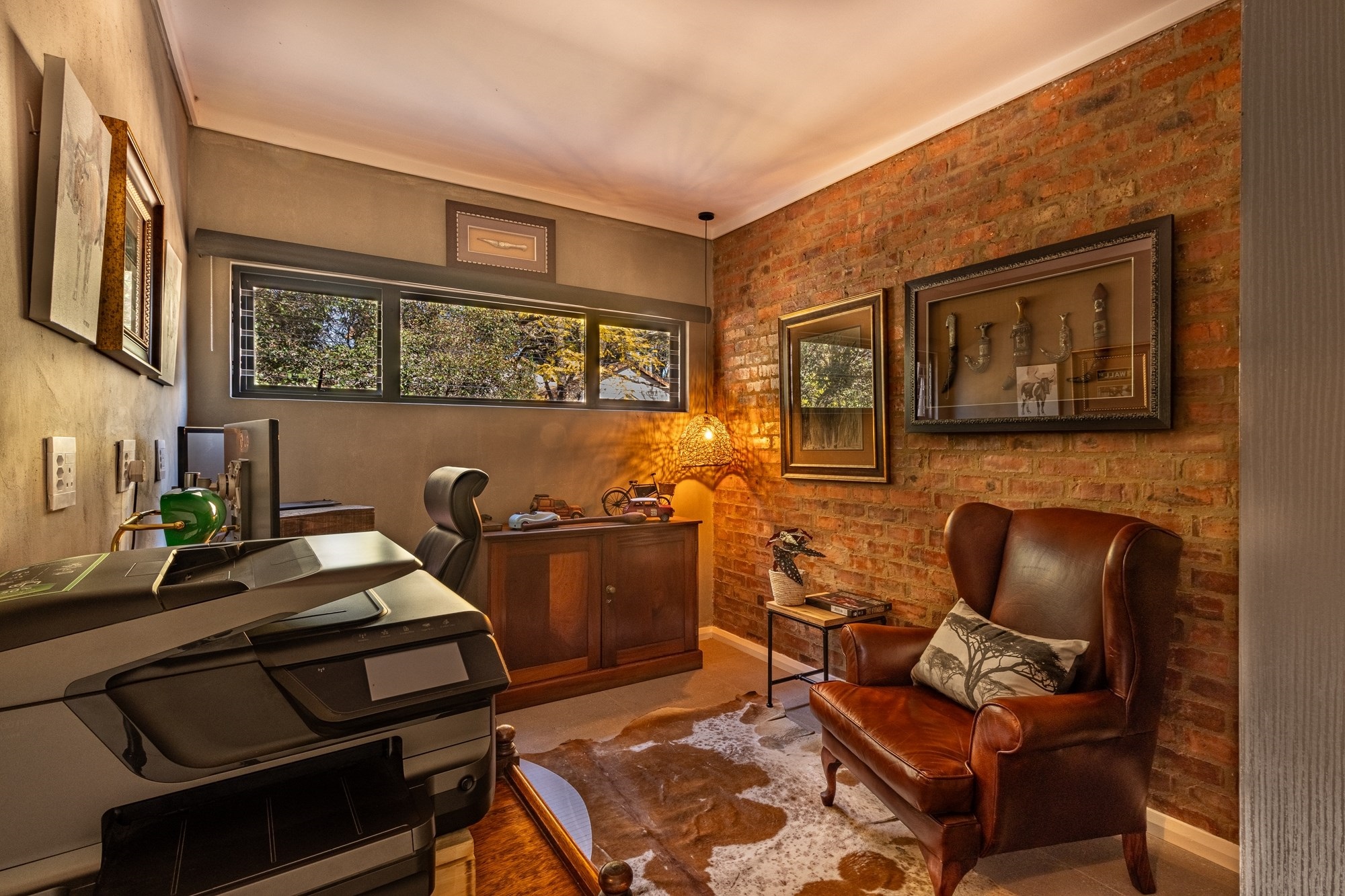 Unique Apartment, Brilliant Location - 2-Bed, 2-Bath Stunner in Menlo Park