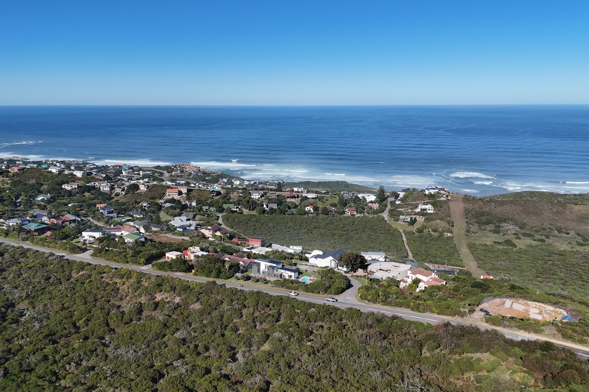 Panoramic Ocean-View Stand in Brenton-on-Sea’s Prestigious Western Head Conservancy
