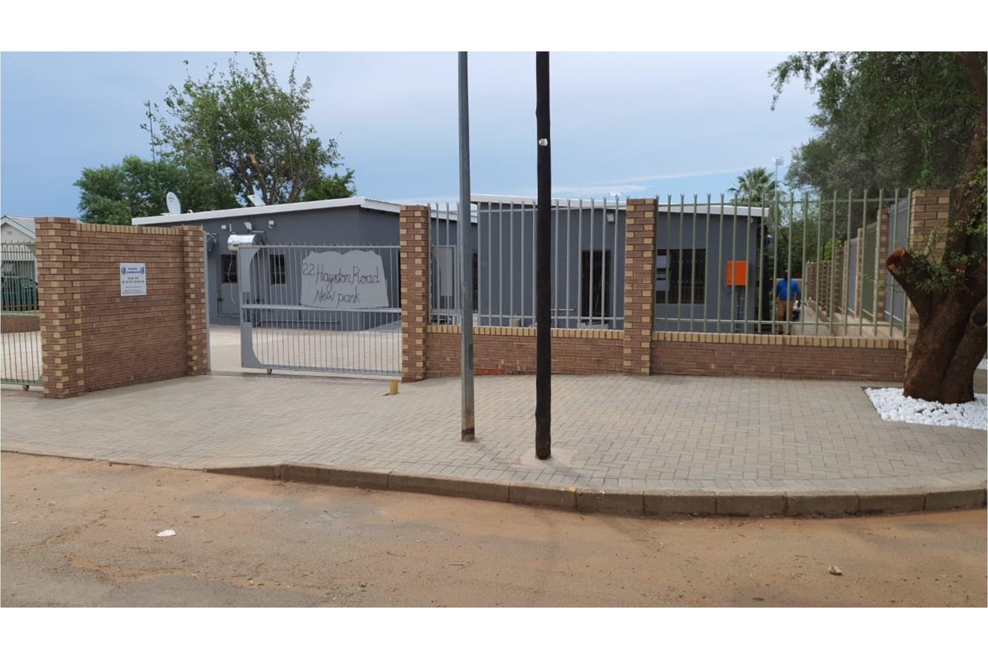 Investor’s Dream: Modern 10-Bedroom Property with Business Zoning
