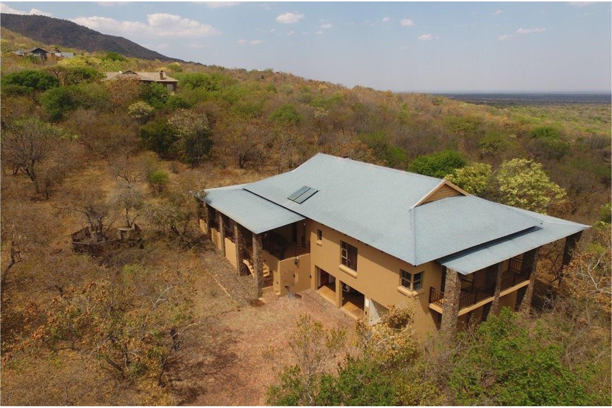 Thaba Moriri - Double story 5 bedroom house in private game reserve with breathtaking views