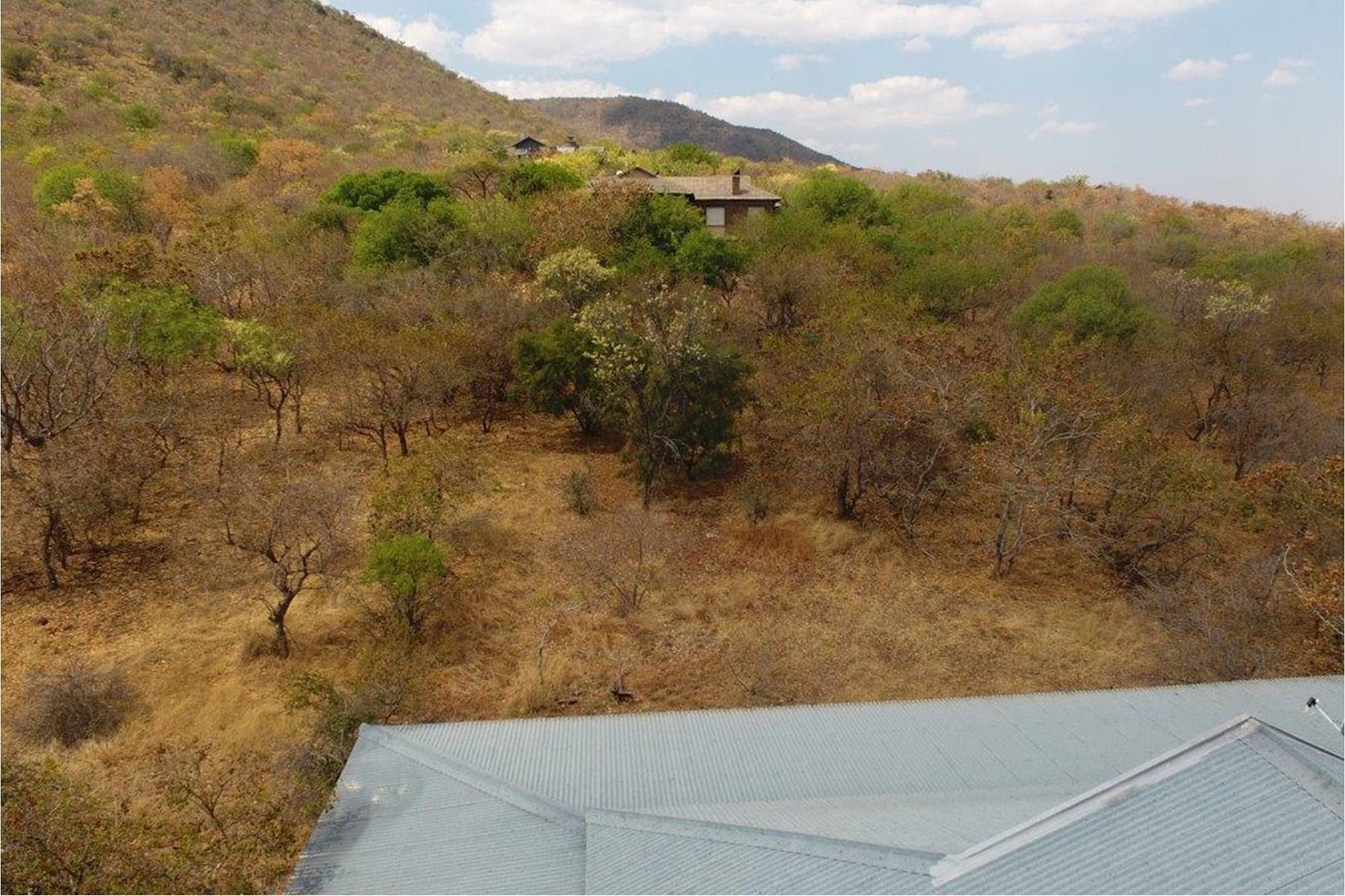Thaba Moriri - Double story 5 bedroom house in private game reserve with breathtaking views