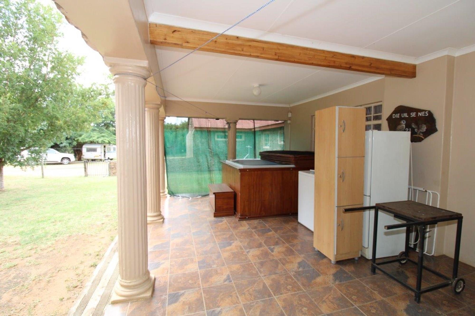 21 ha Farm near Bela-Bela with spectacular mountain views and spacious 3 bedroom manor house