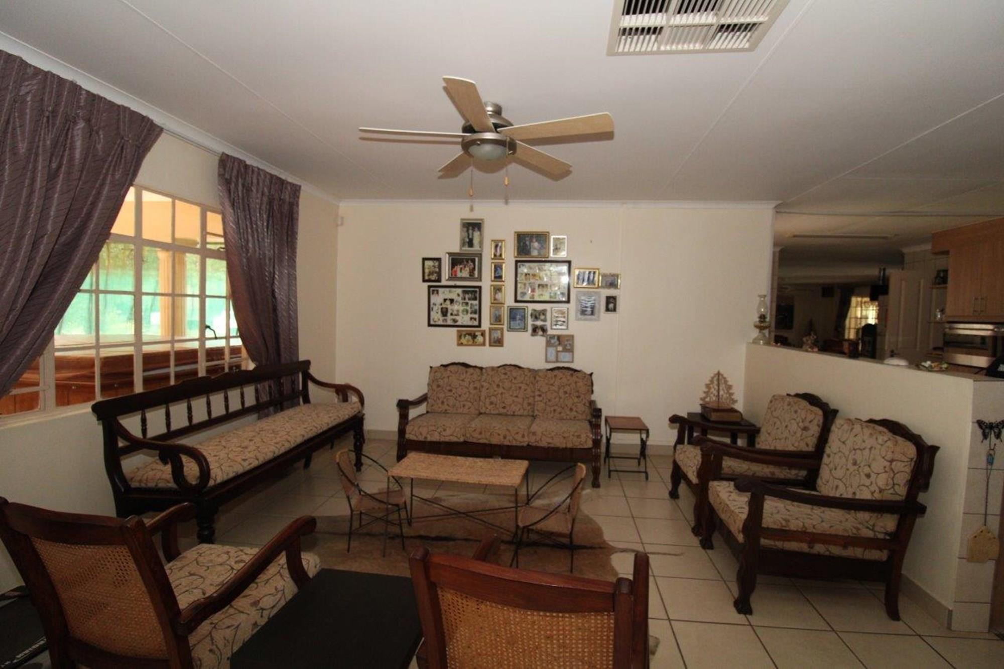 21 ha Farm near Bela-Bela with spectacular mountain views and spacious 3 bedroom manor house