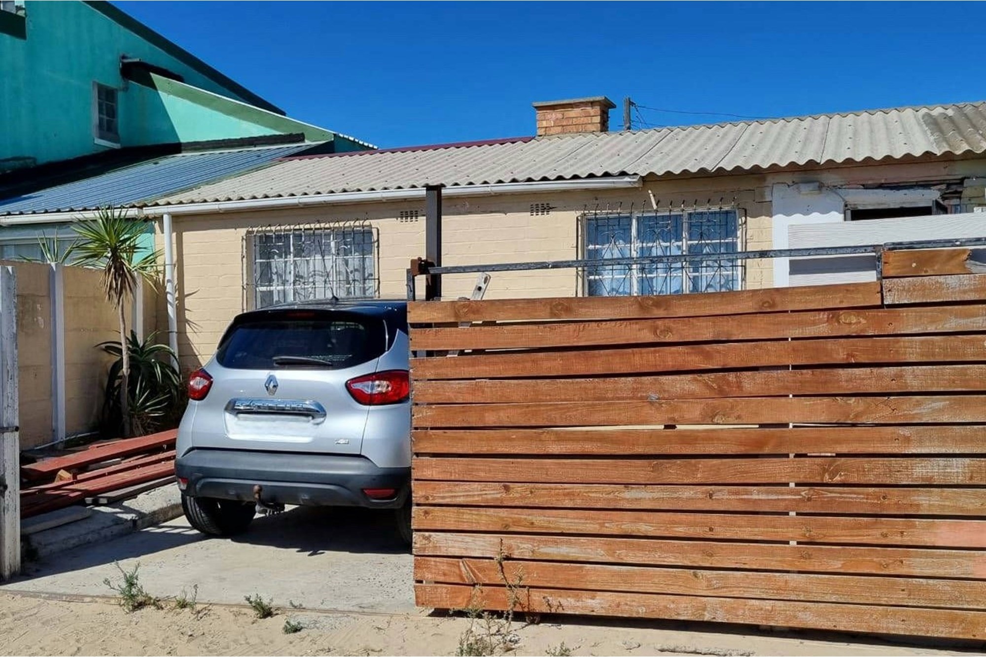 One-Bedroom House SOLD with Flatlet in Steenberg, Cape Town
