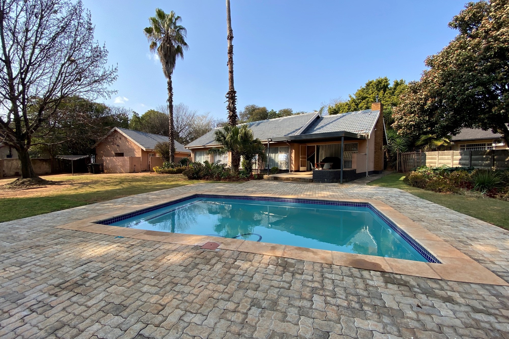 Secure 4 Bedroom To Let in Glen Marais