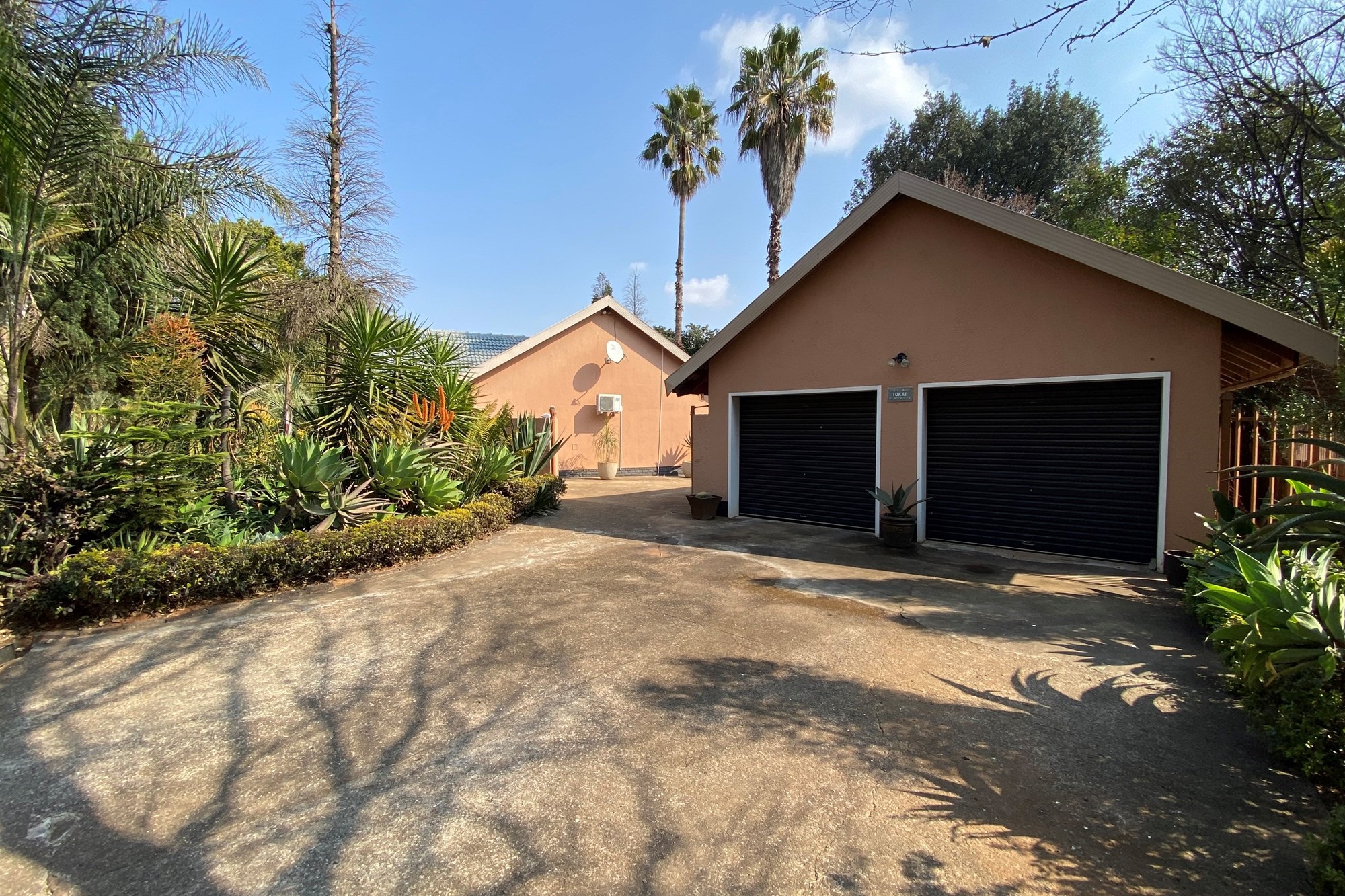 Secure 4 Bedroom To Let in Glen Marais