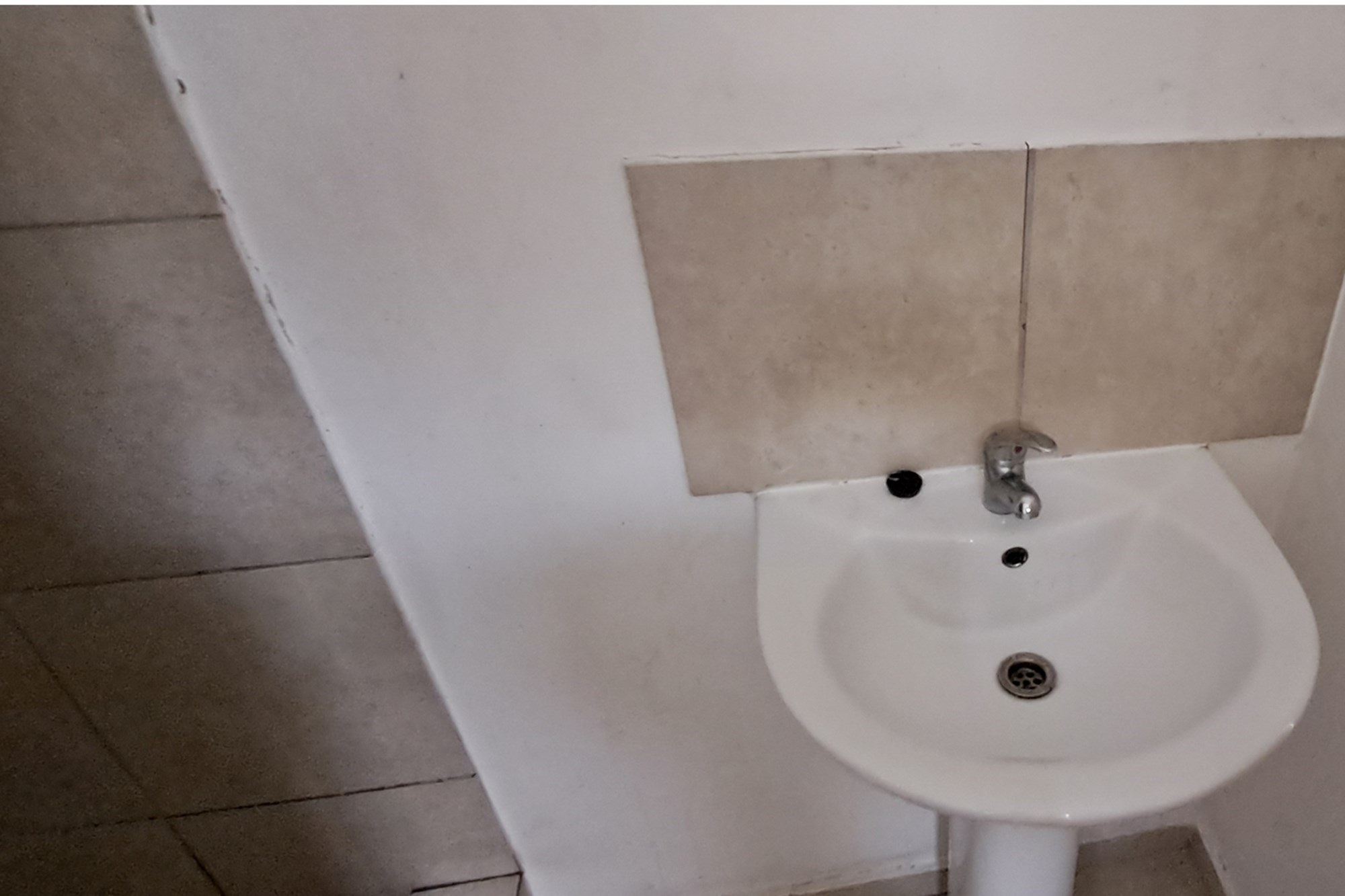 Unfurnished Bachelor apartment at First on Forest in Thornton