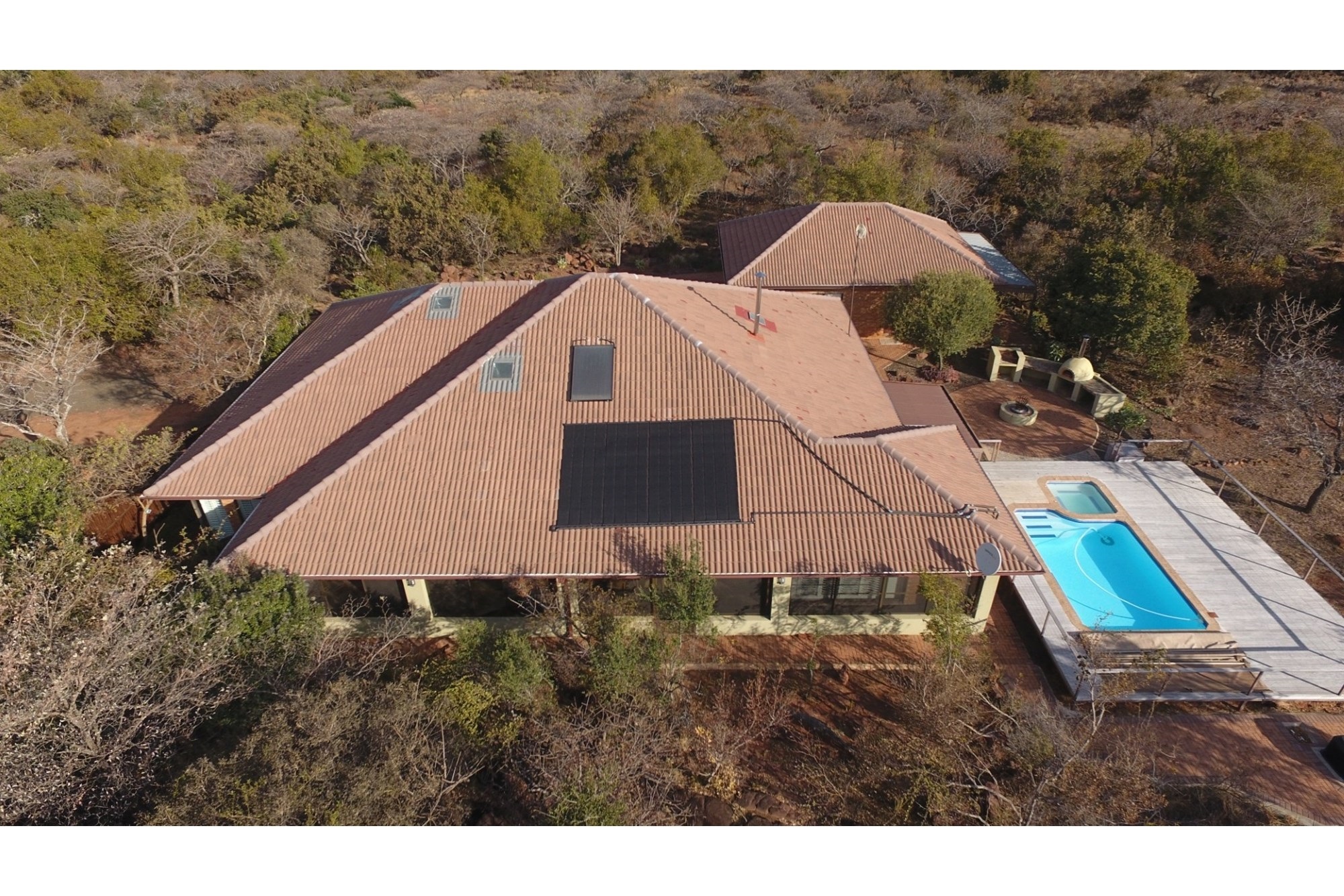 VERLOREN - 7 BEDROOM BUSHVELD BLISS WITH A PET-FRIENDLY TWIST-YOUR SAFARI SANCTUARY