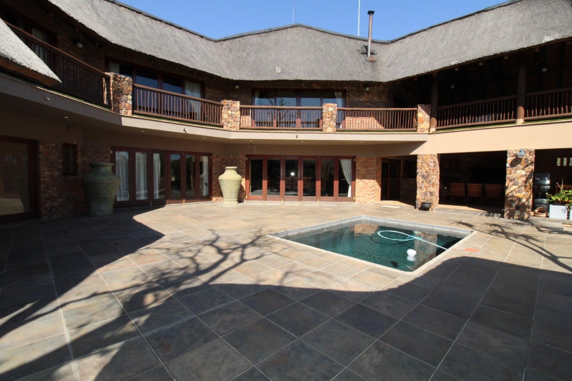 Spectacular Luxury 7 bedroom Retreat in Zebula Golf Estate with dam and mountain views