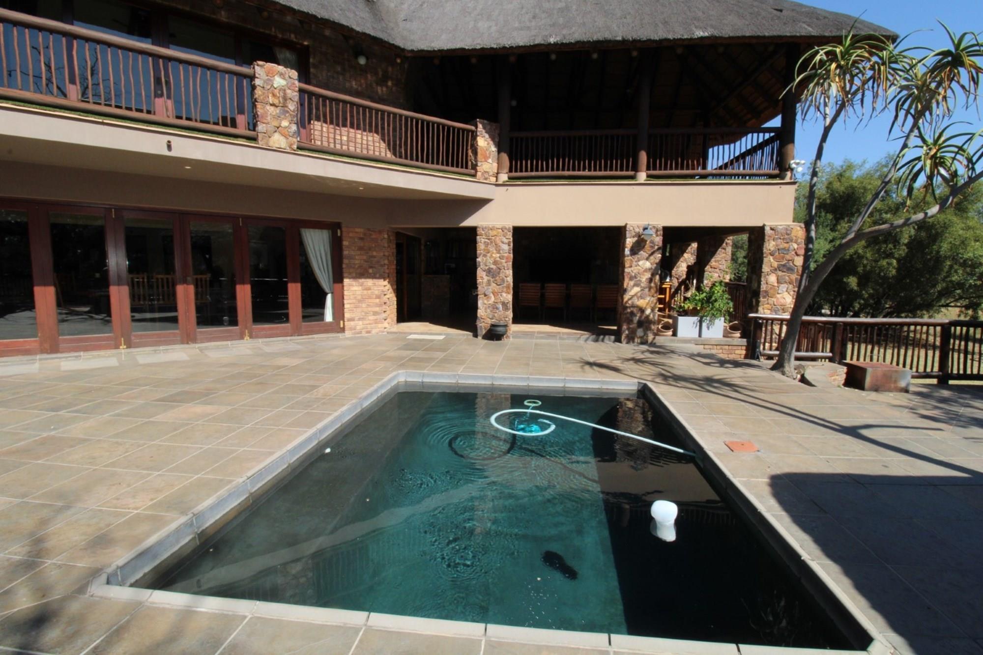 Spectacular Luxury 7 bedroom Retreat in Zebula Golf Estate with dam and mountain views