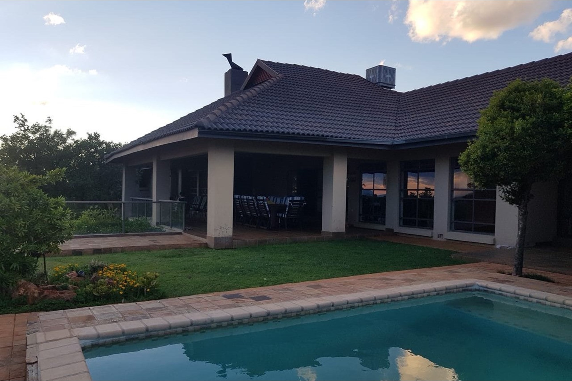Tranquil Bushveld Retreat: Thaba Moriri - 4 Bedrooms and 5 bathrooms - Spectacular Views