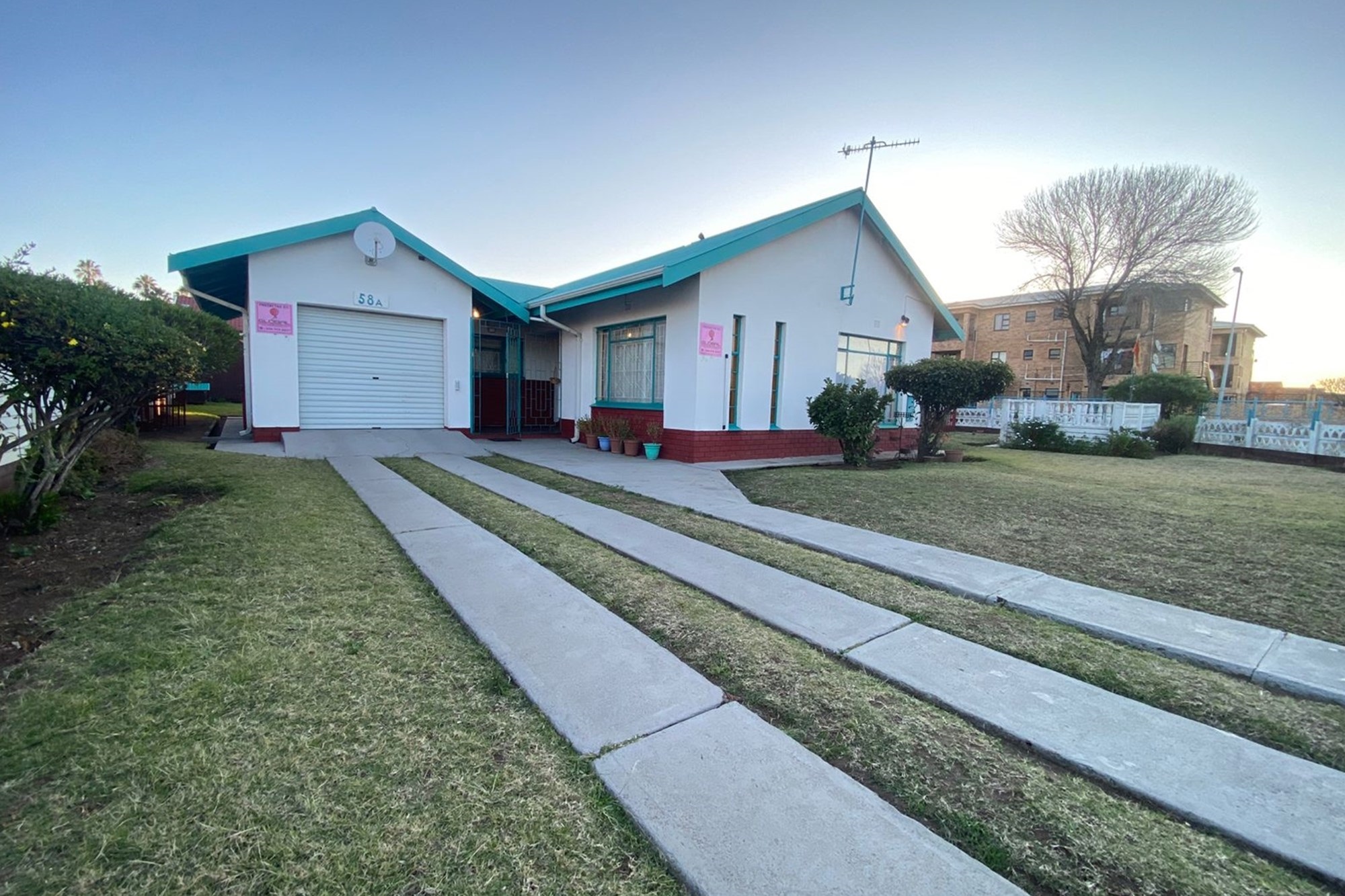 Spacious 3-Bedroom Home with Private Study Alarm System - Lennoxton