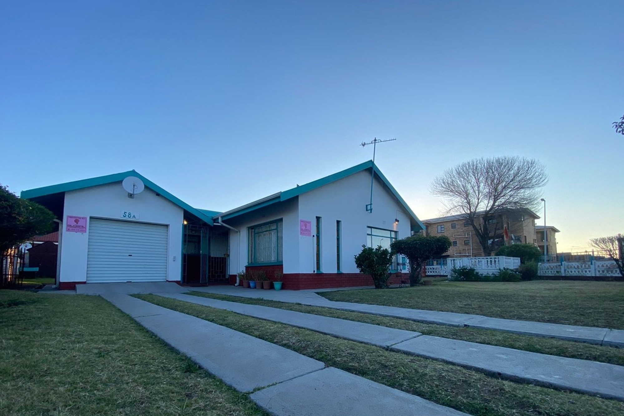 Spacious 3-Bedroom Home with Private Study Alarm System - Lennoxton