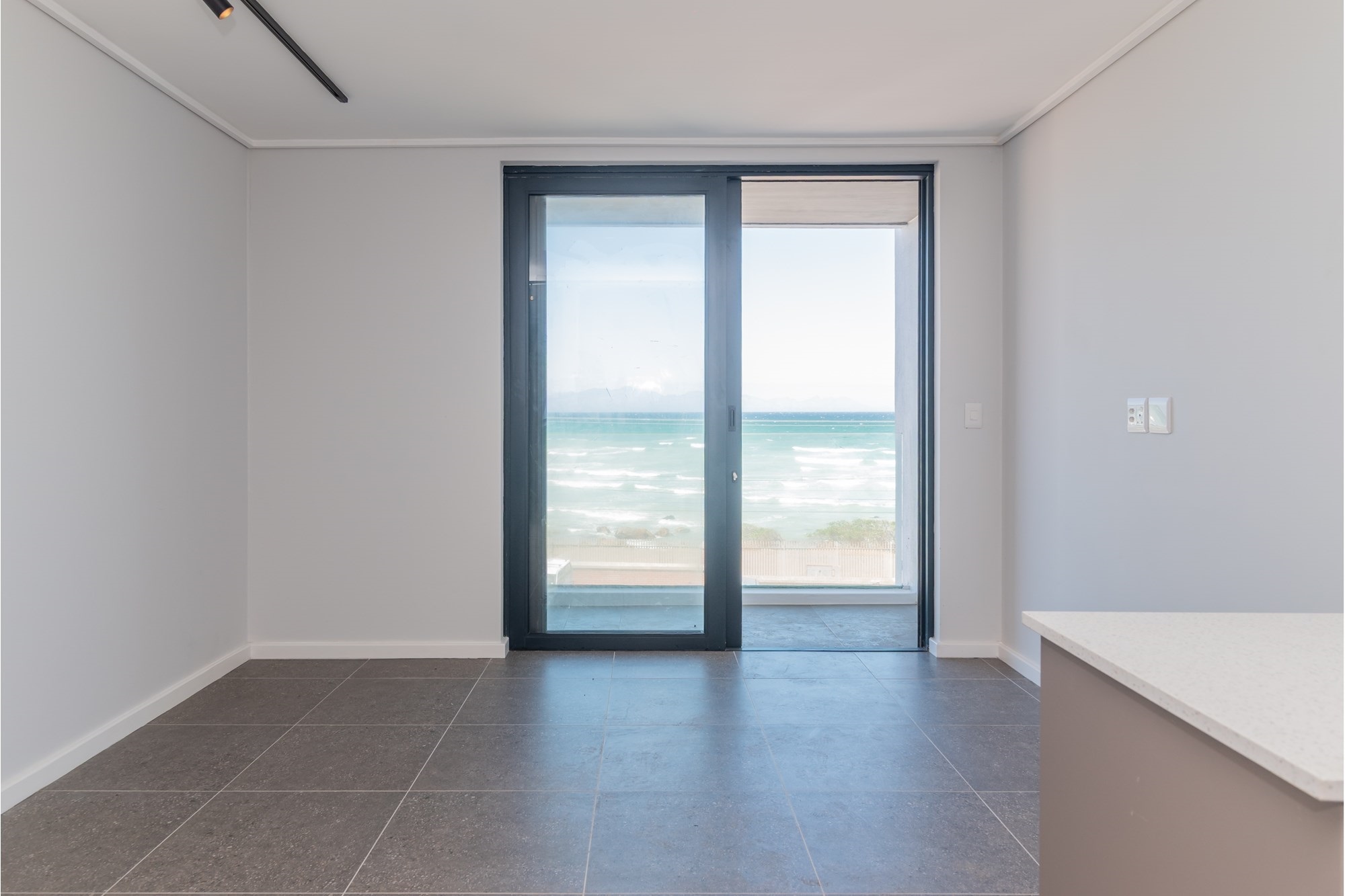 Apartment Block for rent in Muizenberg, Cape Town, 46 m²
