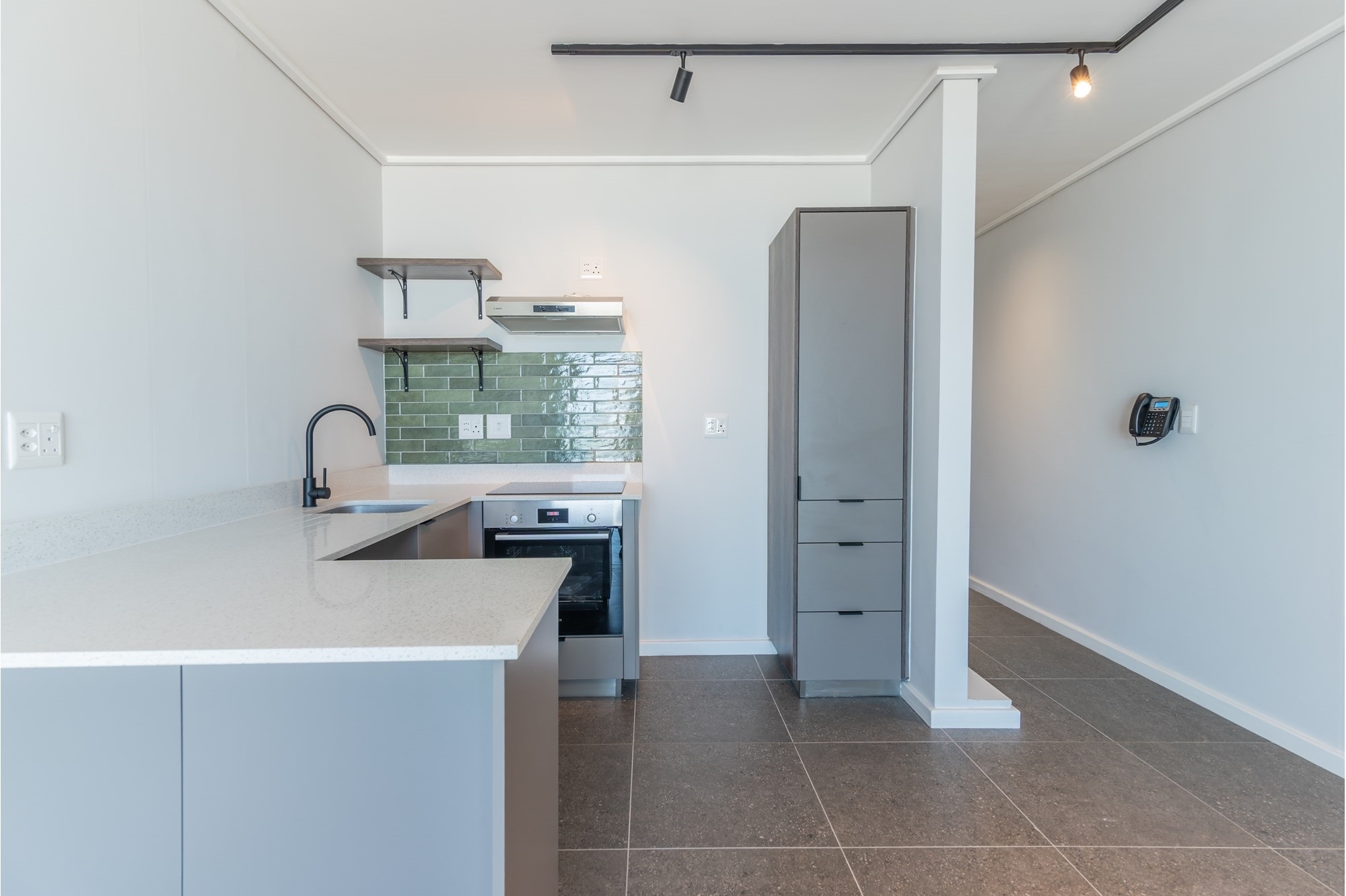 Apartment Block for rent in Muizenberg, Cape Town, 46 m²