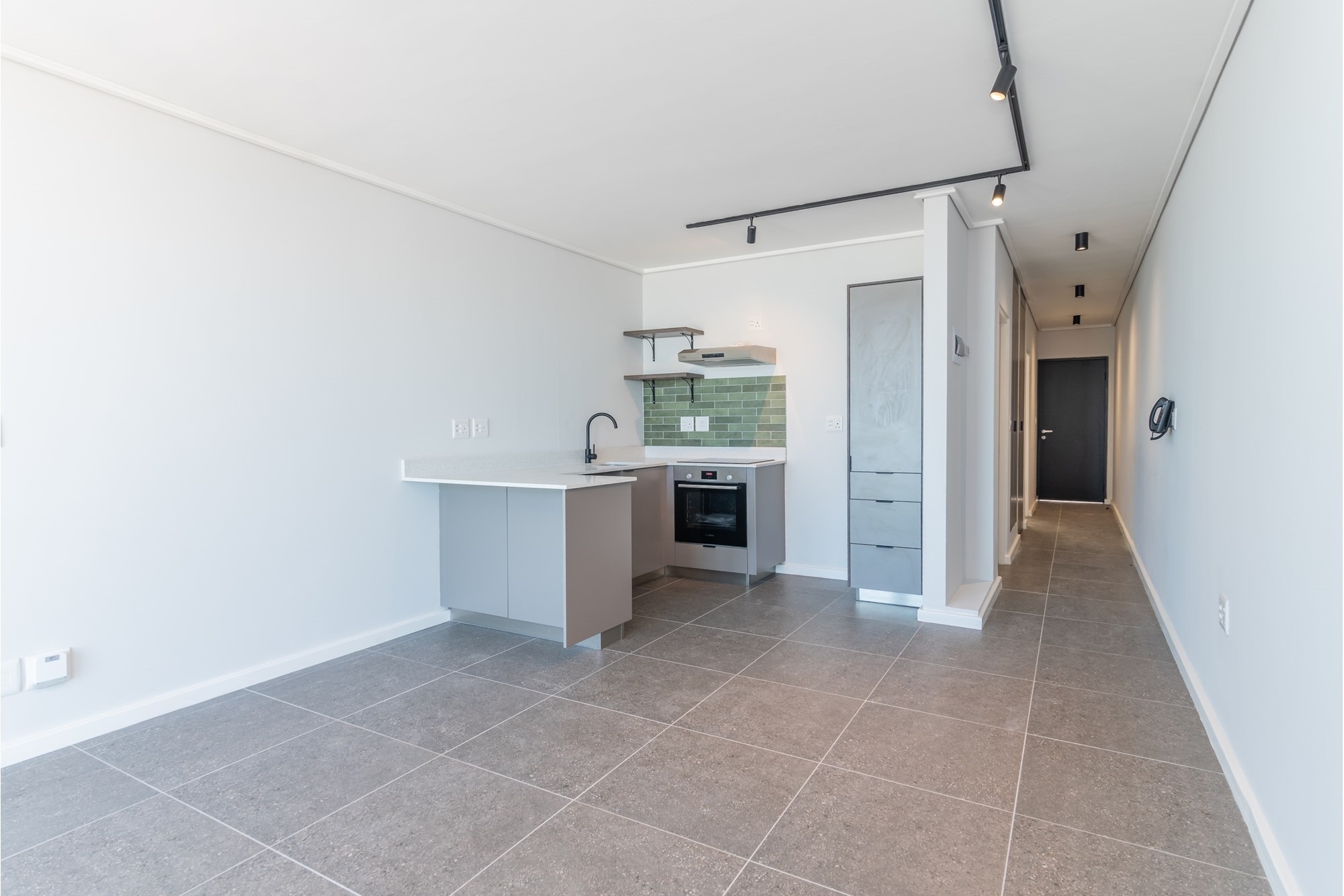 Apartment Block for rent in Muizenberg, Cape Town, 46 m²