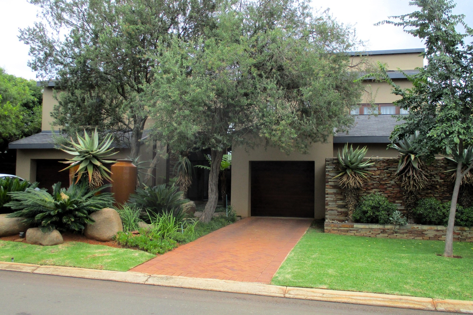 Spectacular Home in Serengeti Golf Estate