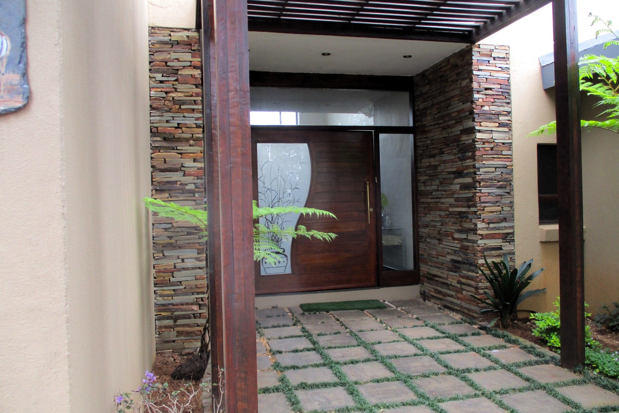 Spectacular Home in Serengeti Golf Estate