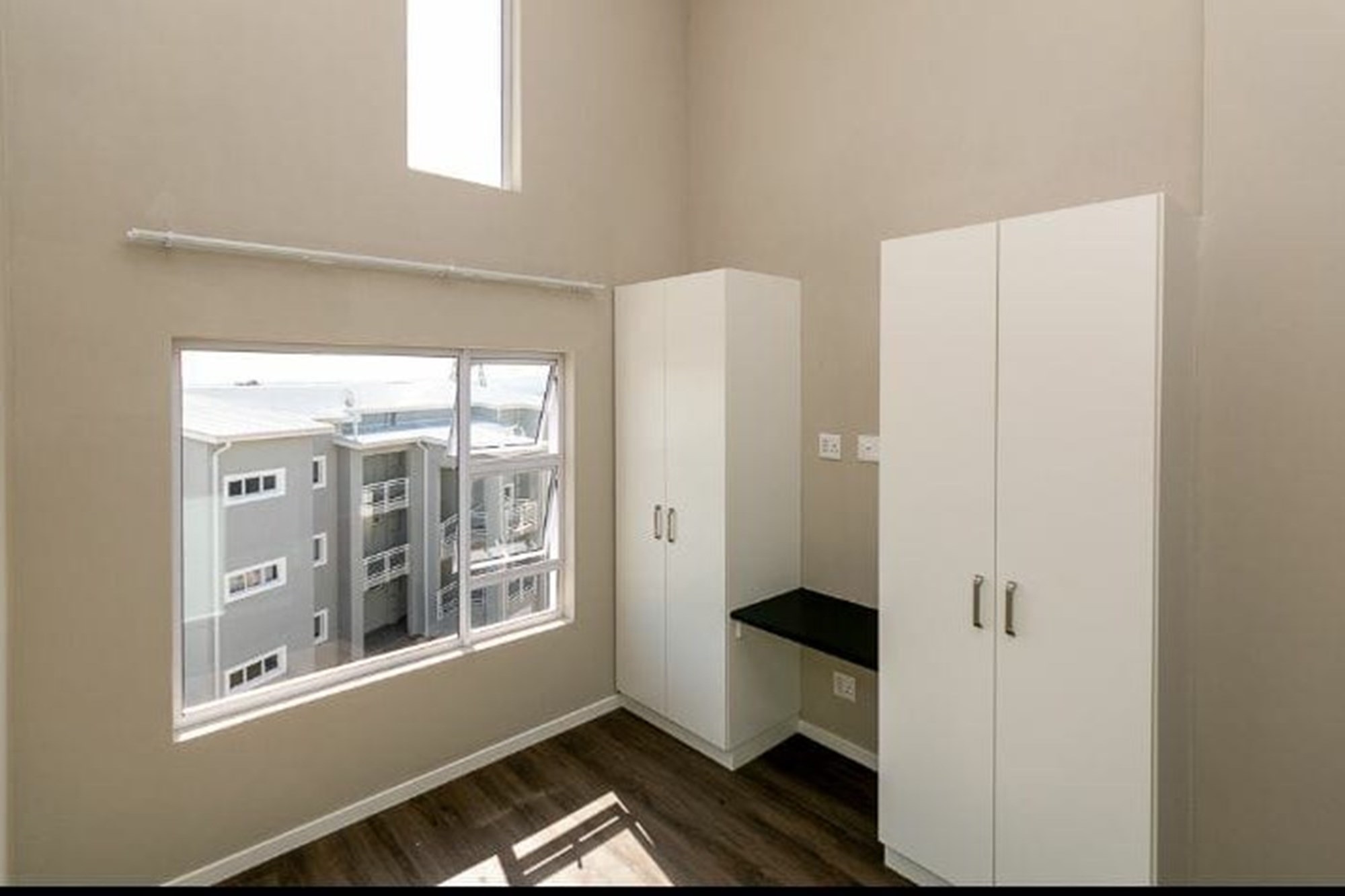 Apartment for sale in Paulshof, Sandton, 66 m²