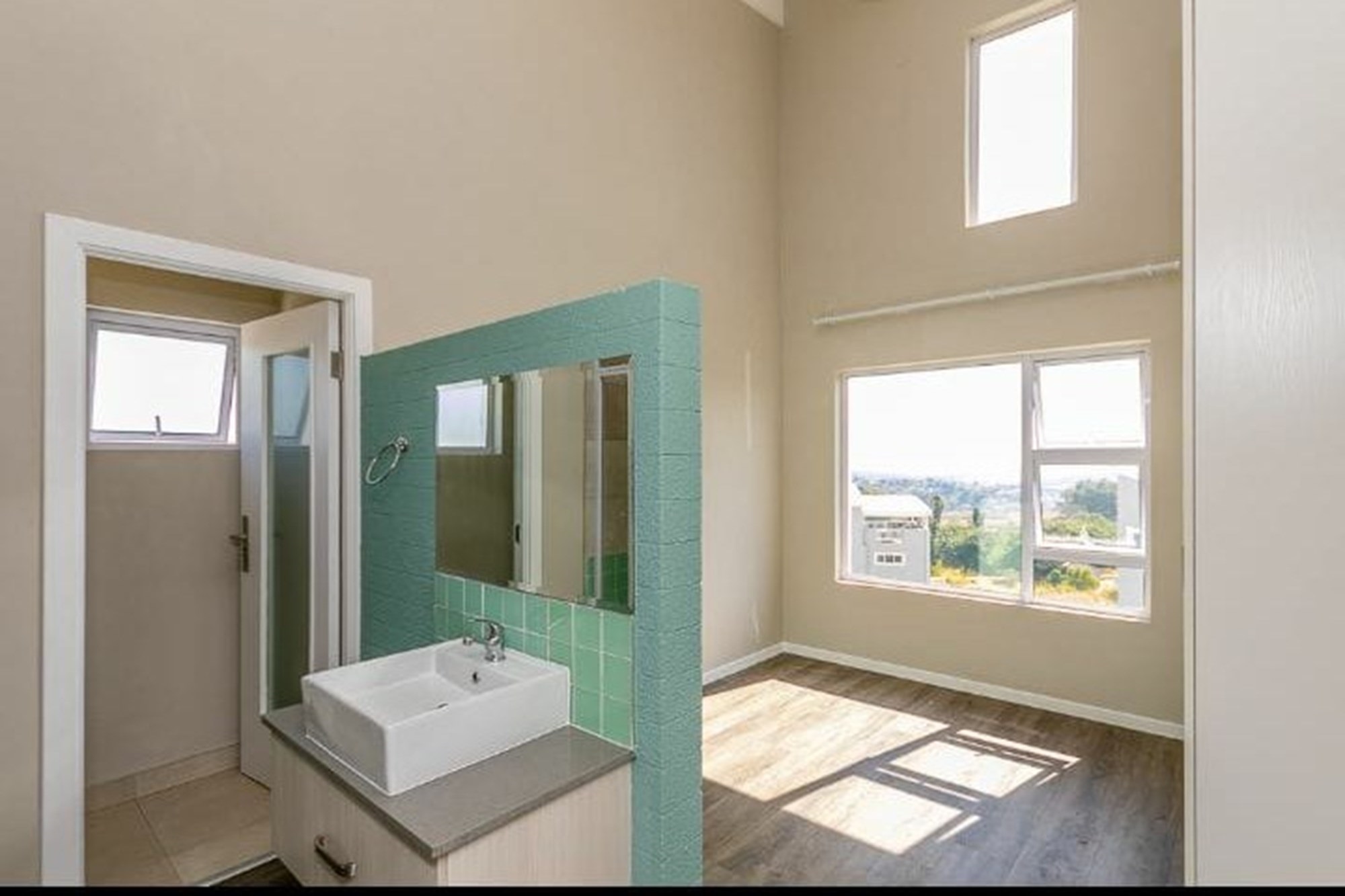 Apartment for sale in Paulshof, Sandton, 66 m²