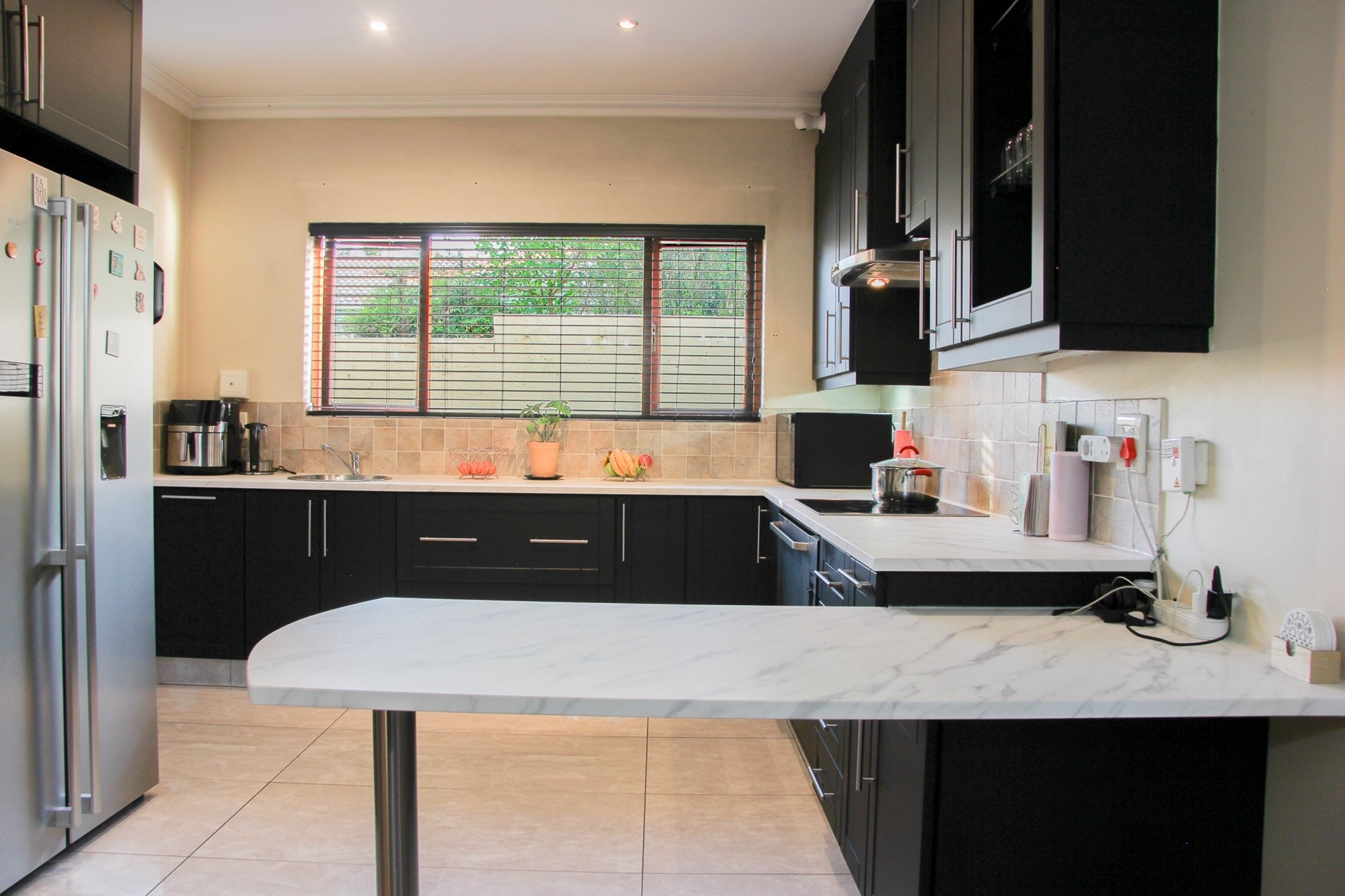 Beautiful 3Bed family home w/ Staff Accommodation, Prime location in Broadacres/Dainfern