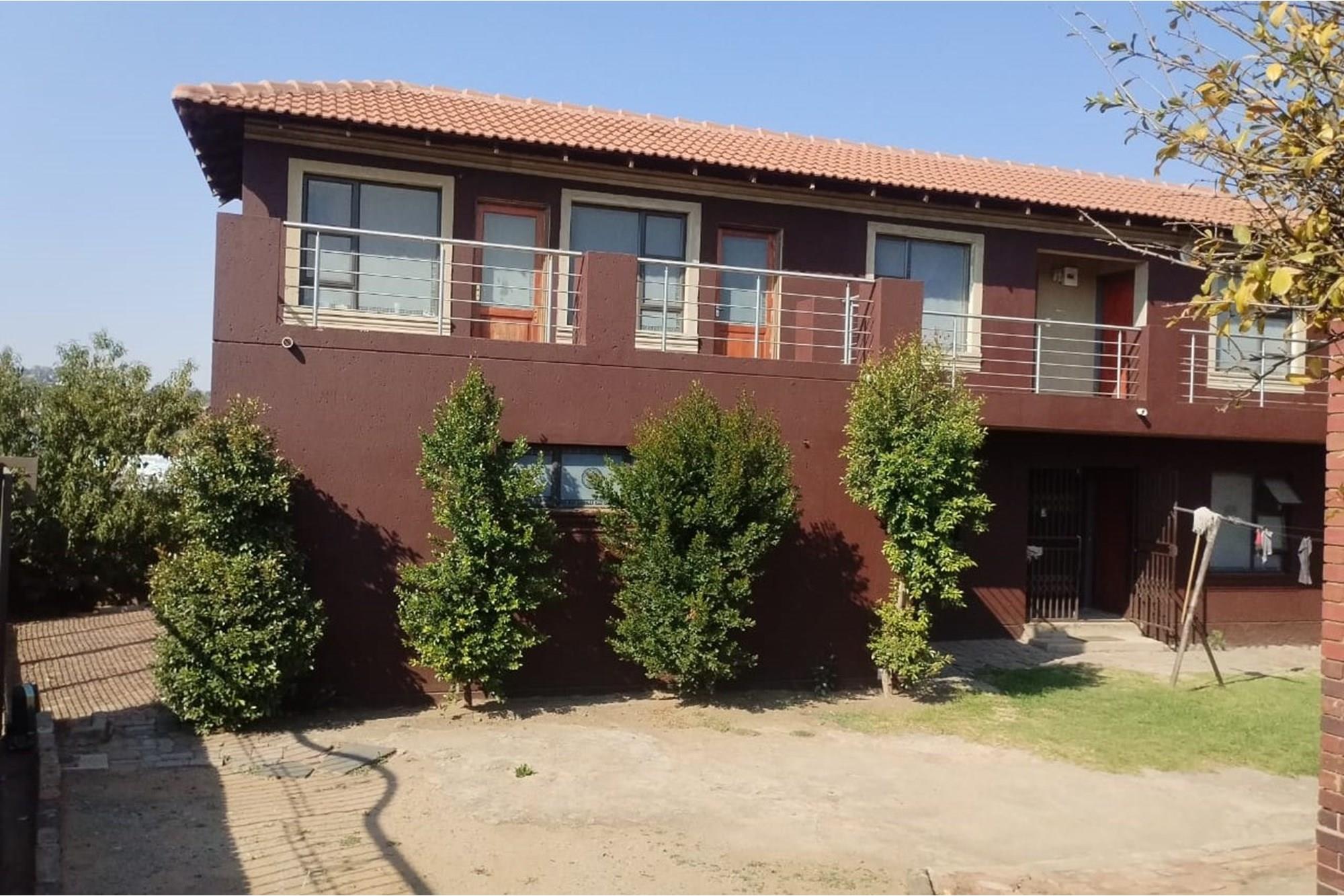 Block Of Flats Plus The Main House For Sale In Orlando West