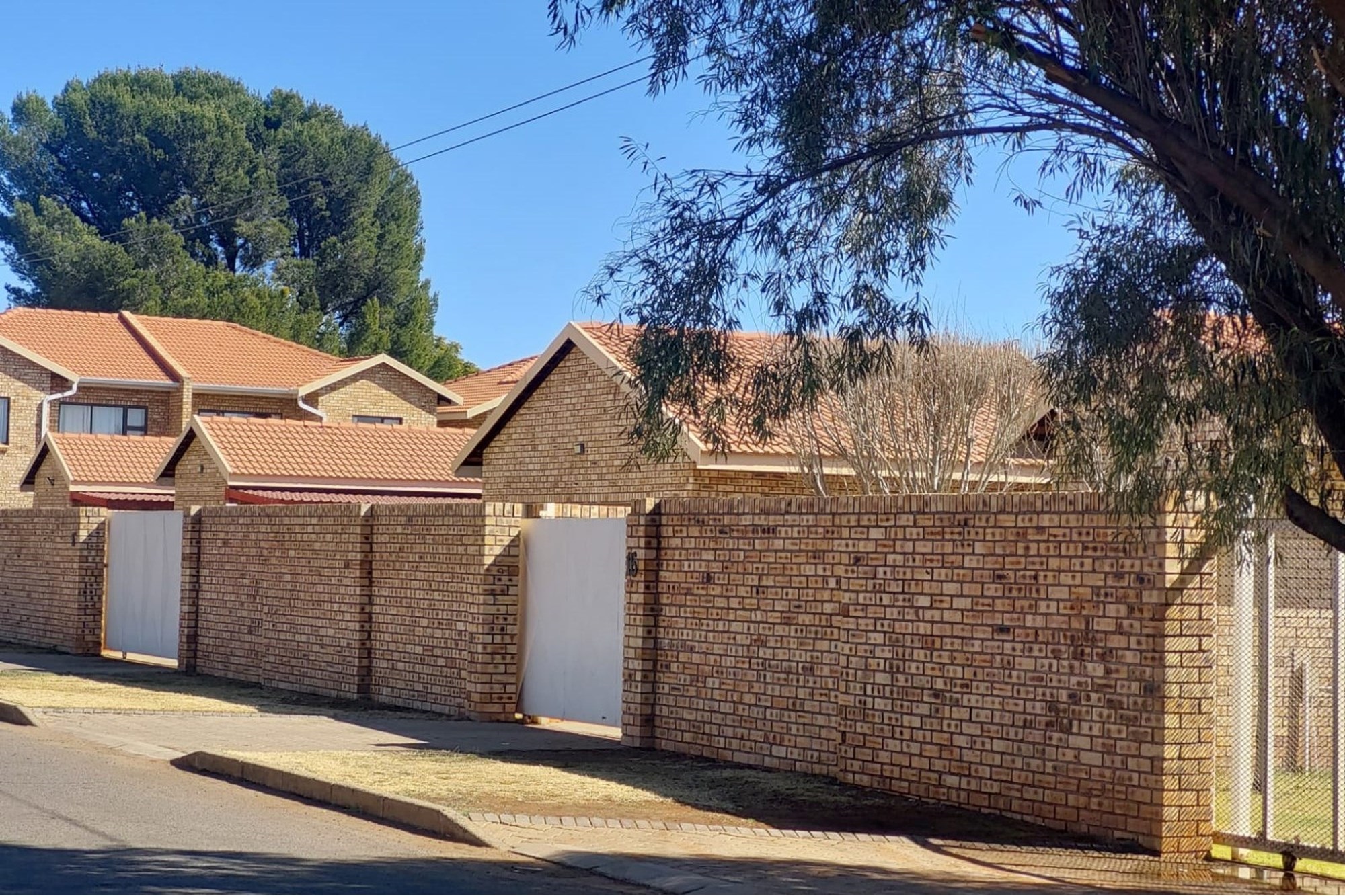 Stylish Duplex Units for Sale in Goffee Manor