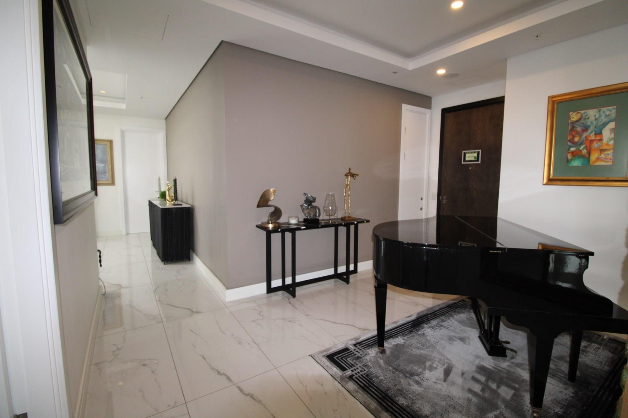 Modern, luxurious, trendy global flair