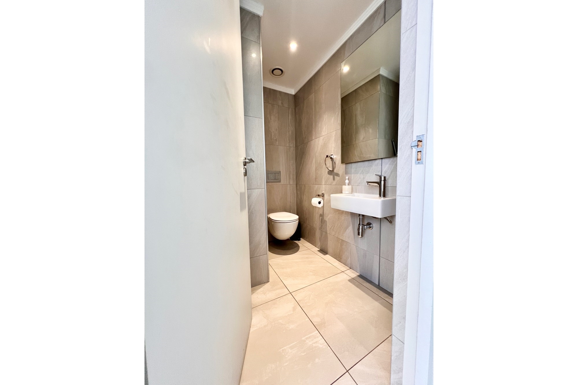 Penthouse for sale in Morningside, Sandton, 193 m²
