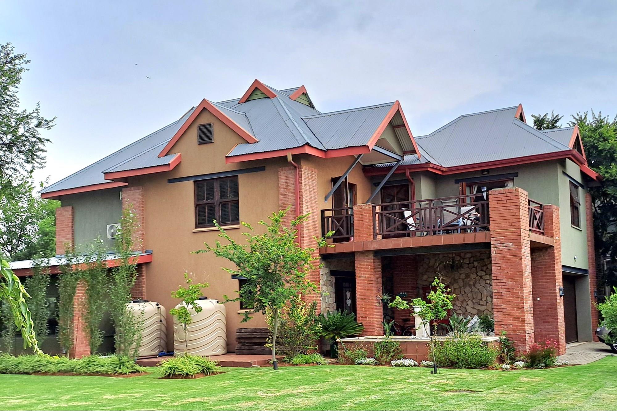 The estate is situated next to the world class Nick Price Golf Development.