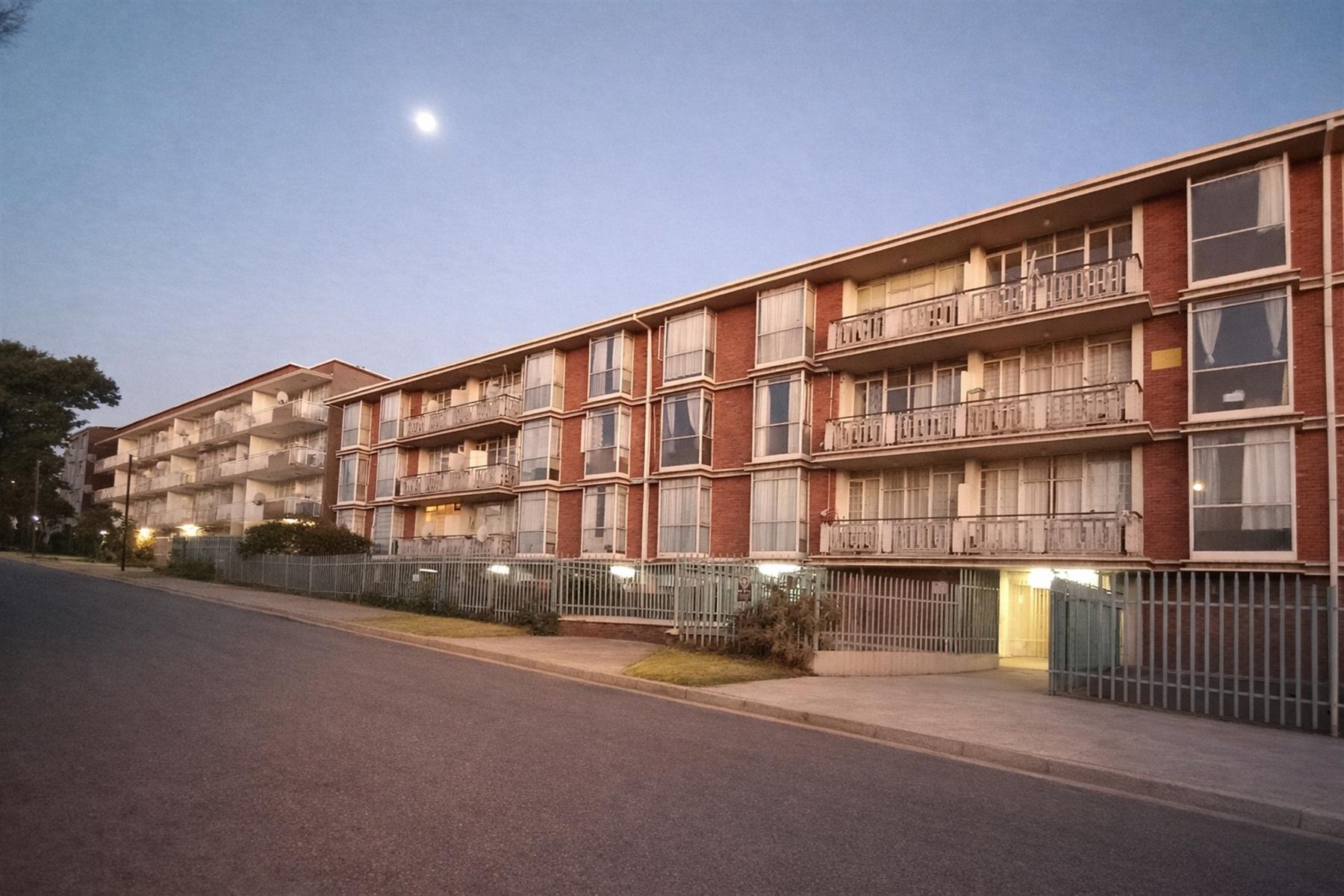 Price Reduced! Fully tenanted block of flats in Gresswold  Offers from R11 500 000