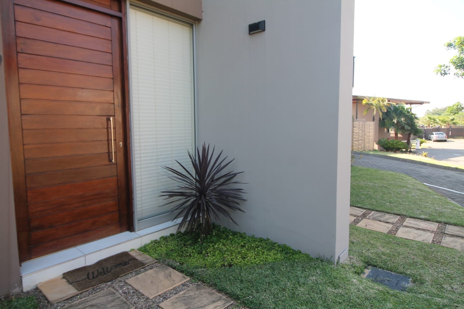 Beautiful 2 bedroom duplex in Ballito R18 000