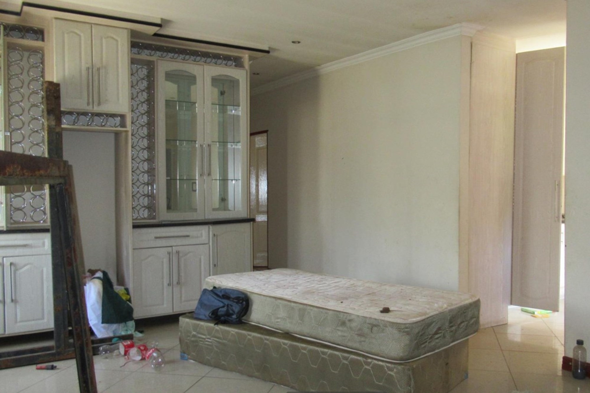 "Charming Cosmo City Oasis: 3-Bed Home Awaits You"