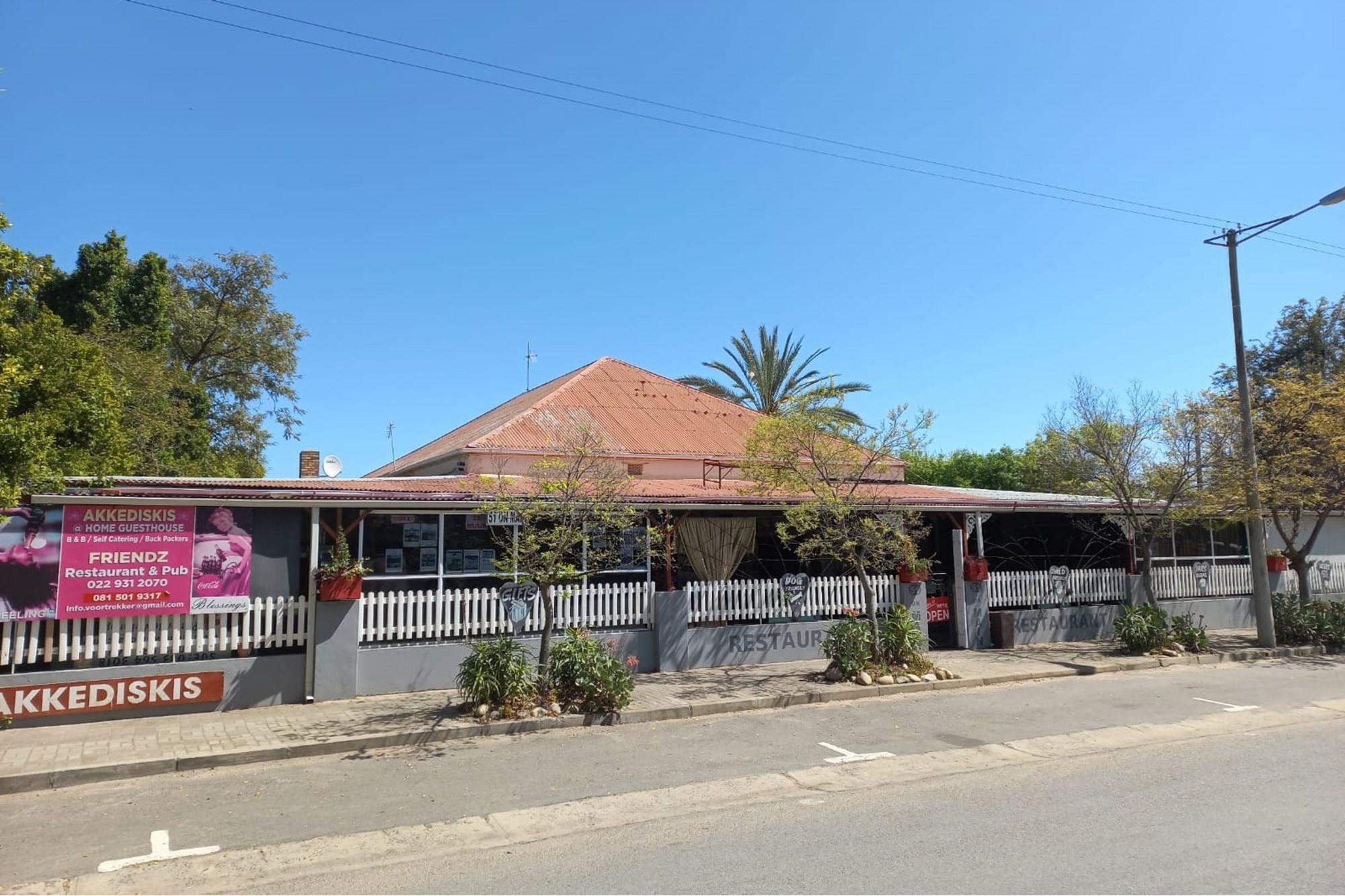 Amazing 21 ROOM Upmarket Guest House in Porterville