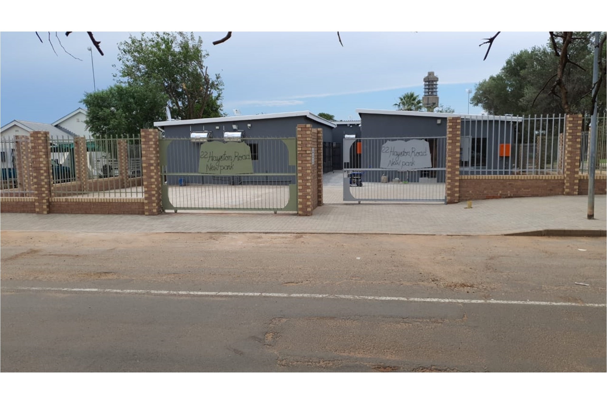 Affordable Student Accommodation near High School, Gym and University.