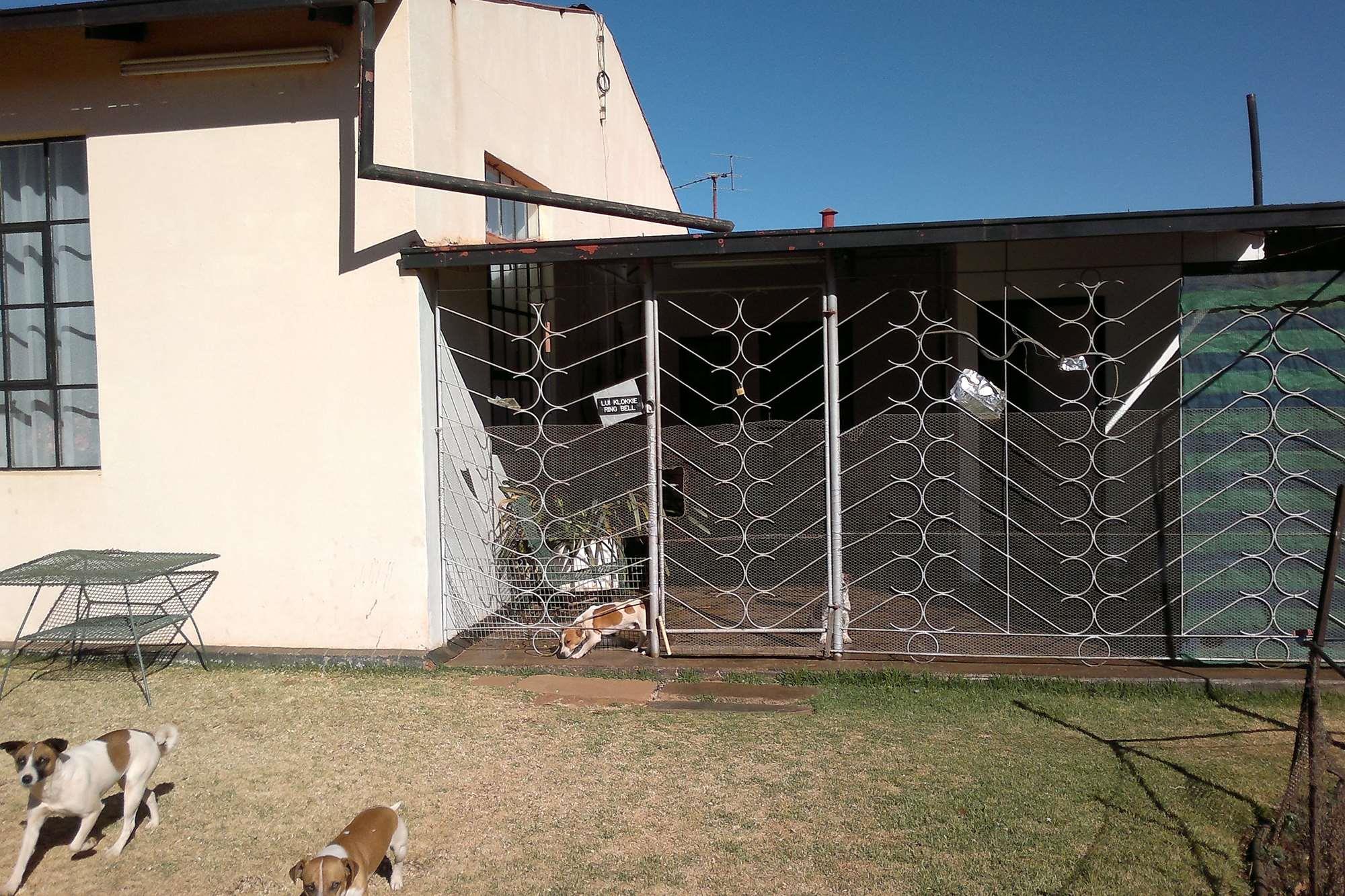Beautiful farm at Maanhaarrand. . Enjoy a country lifestyle near a lot of towns and cities.