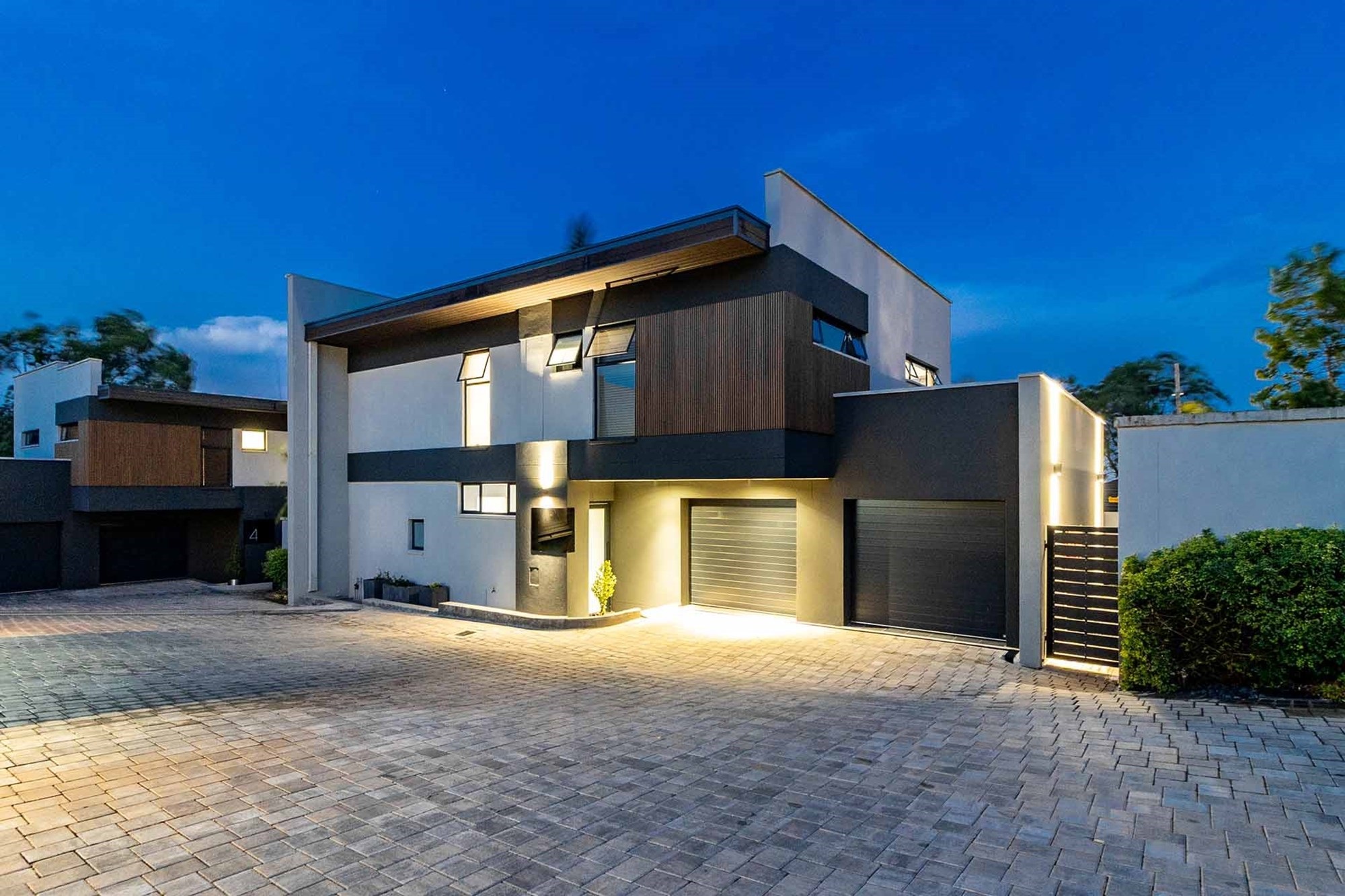Sophisticated Contemporary Living | Exclusive Cluster Units in Waterkloof/Waterkloof Heights Border