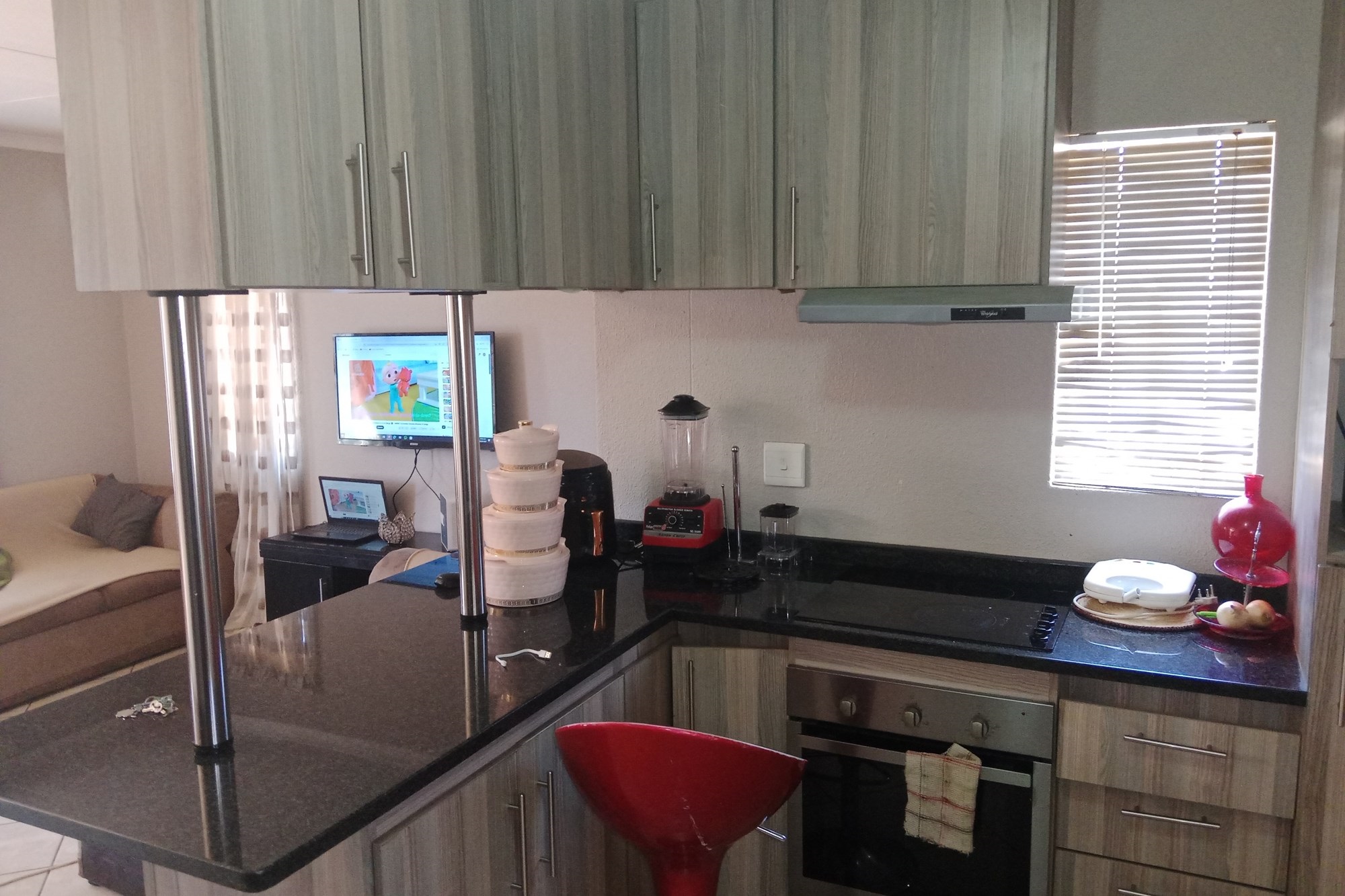 Nice and affordable house for rental in Nellmapius, available from June